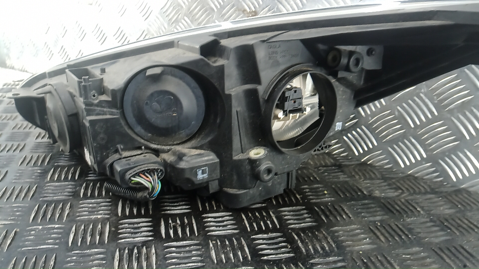 Фара правая