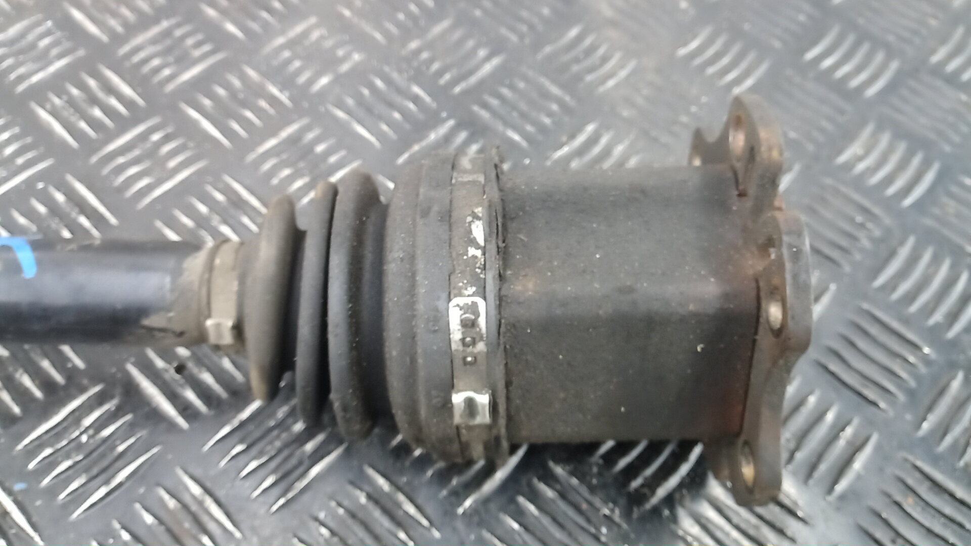 Полуось передняя правая