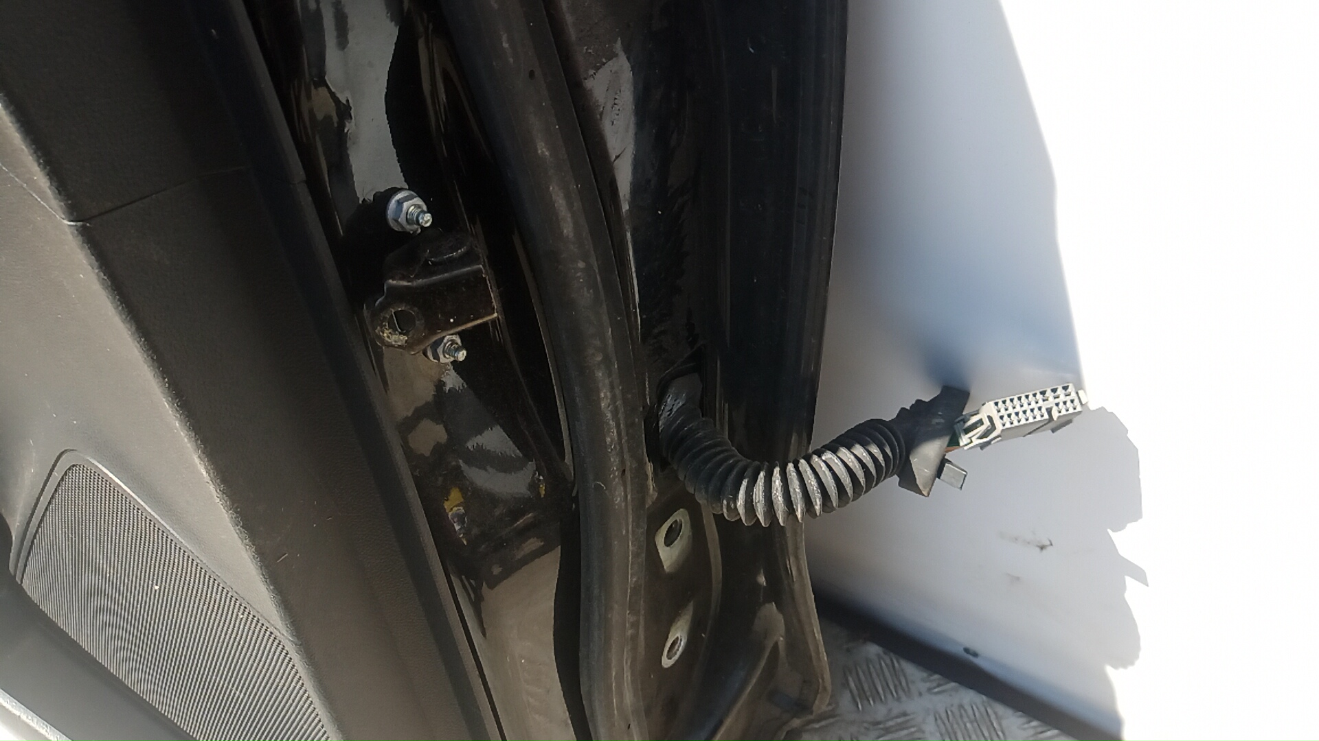 Дверь задняя левая