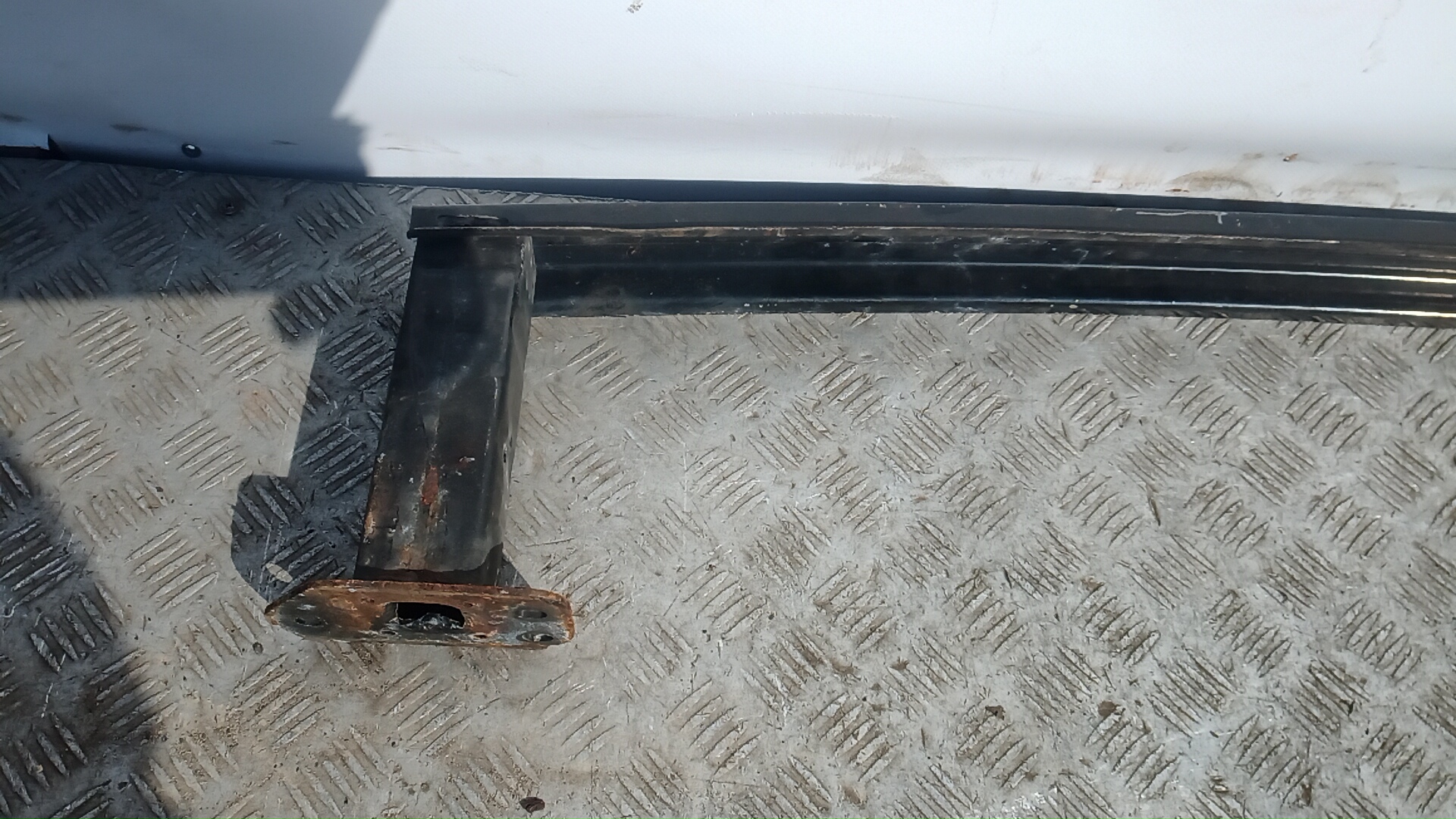 Кронштейн усилителя переднего бампера