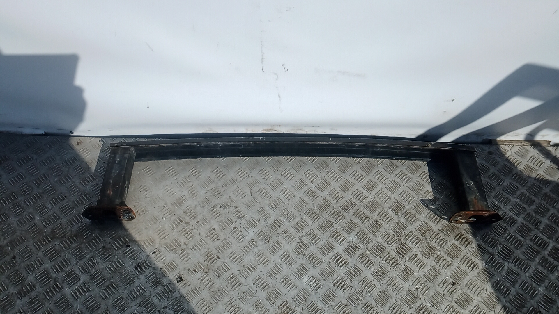 Кронштейн усилителя переднего бампера