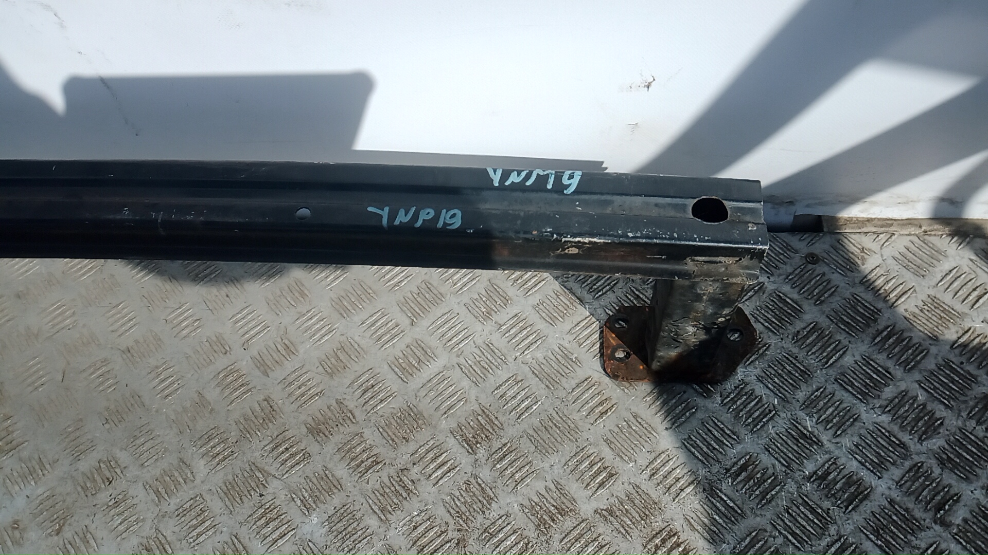 Кронштейн усилителя переднего бампера