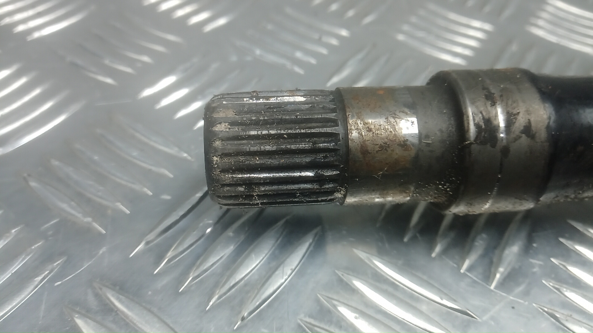 Полуось передняя правая