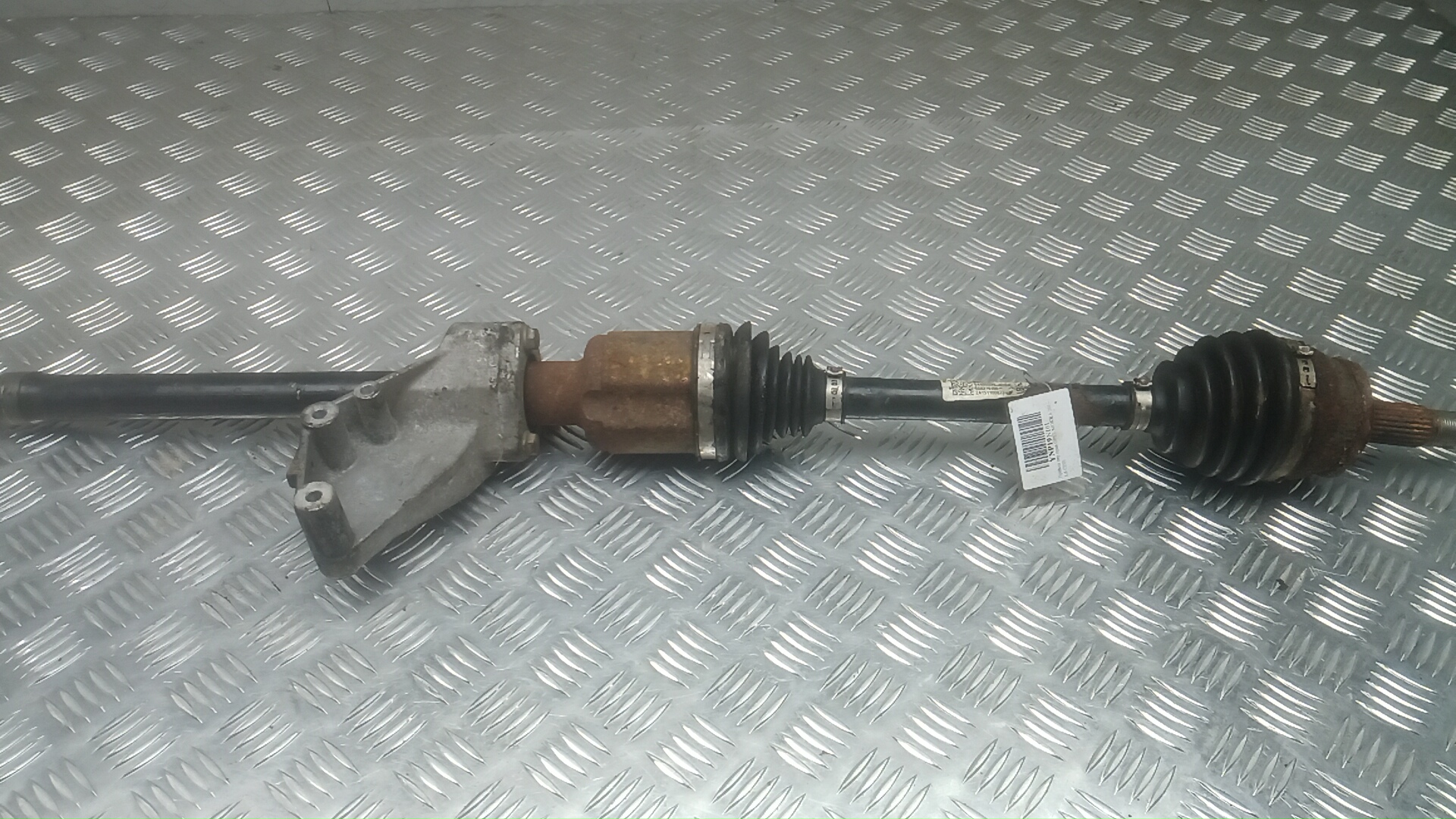 Полуось передняя правая