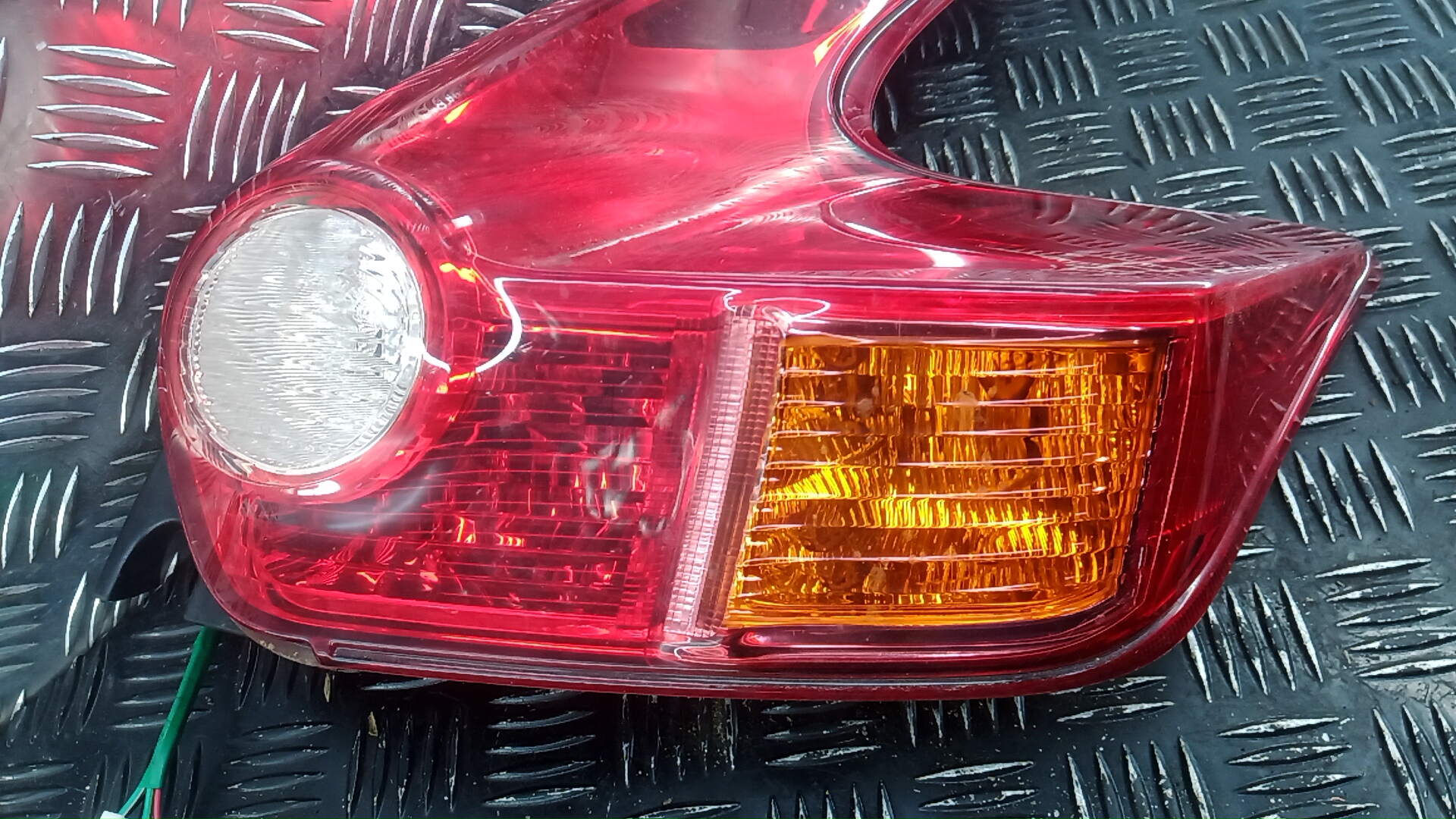 Фонарь задний правый