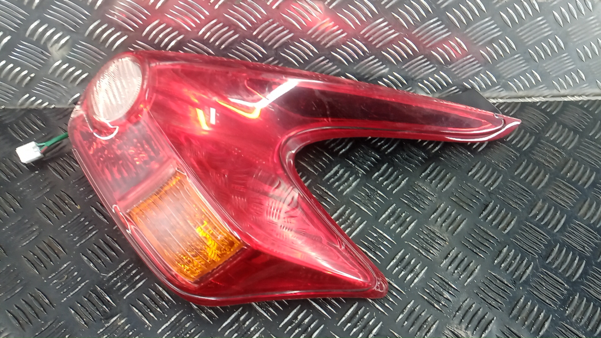 Фонарь задний правый