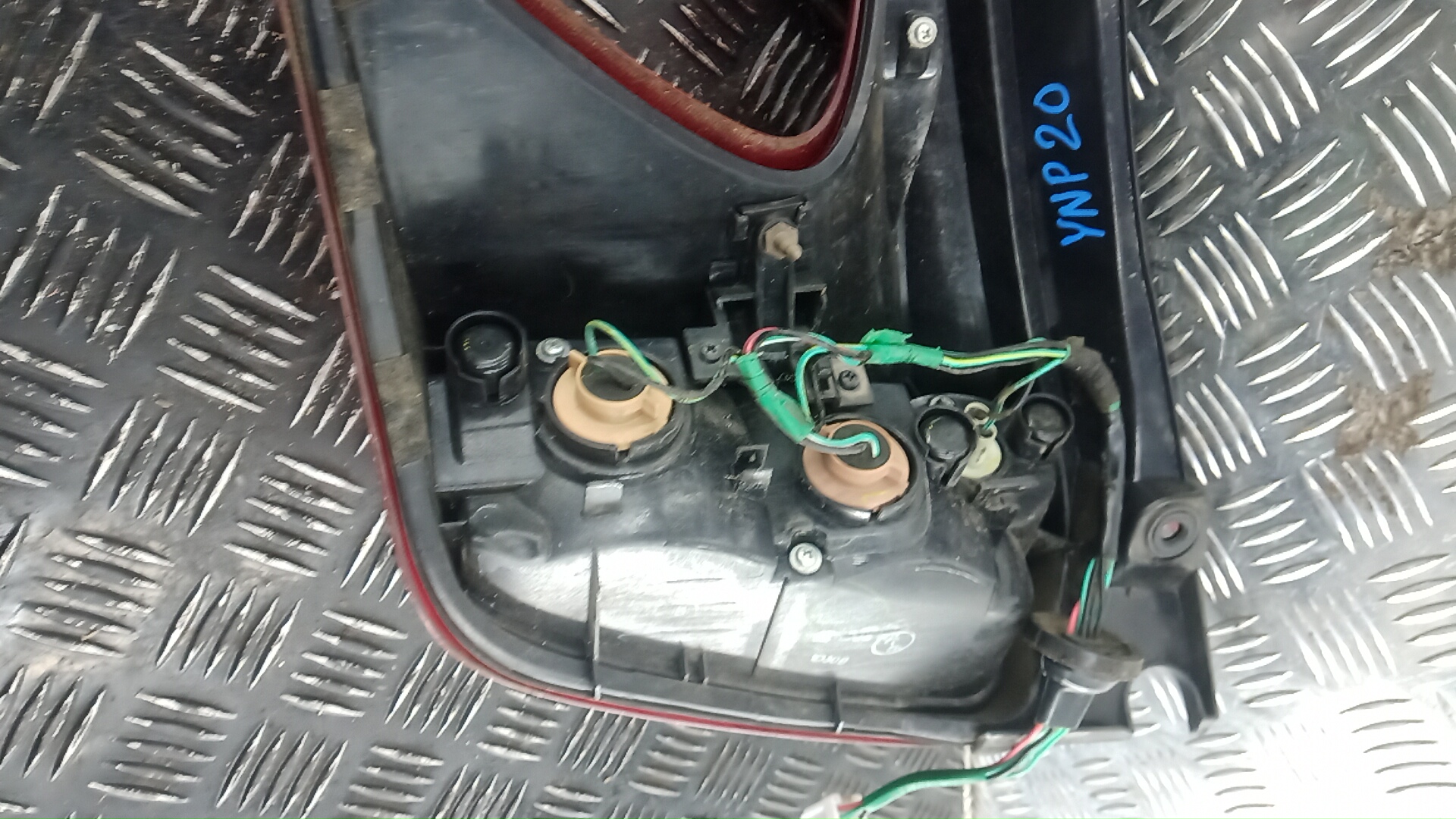 Фонарь задний правый