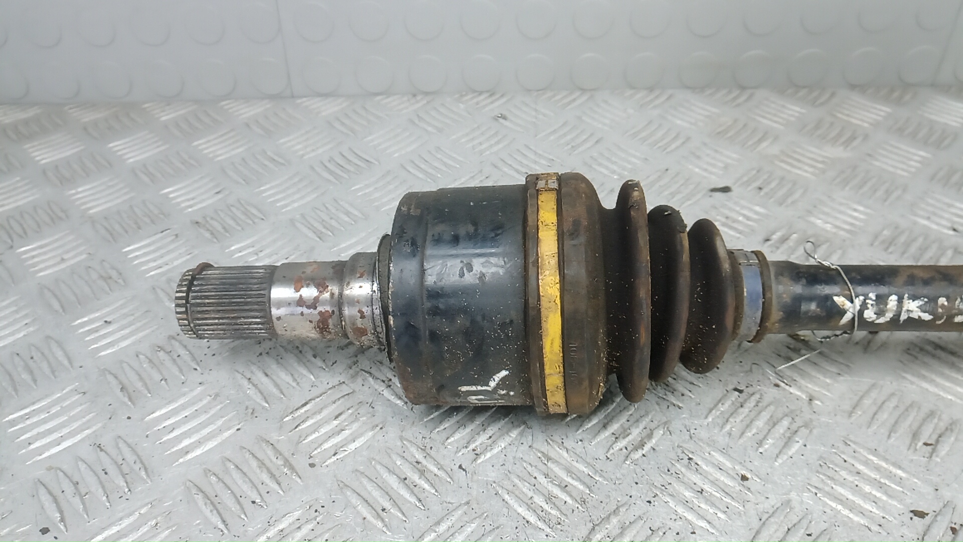 Полуось передняя левая