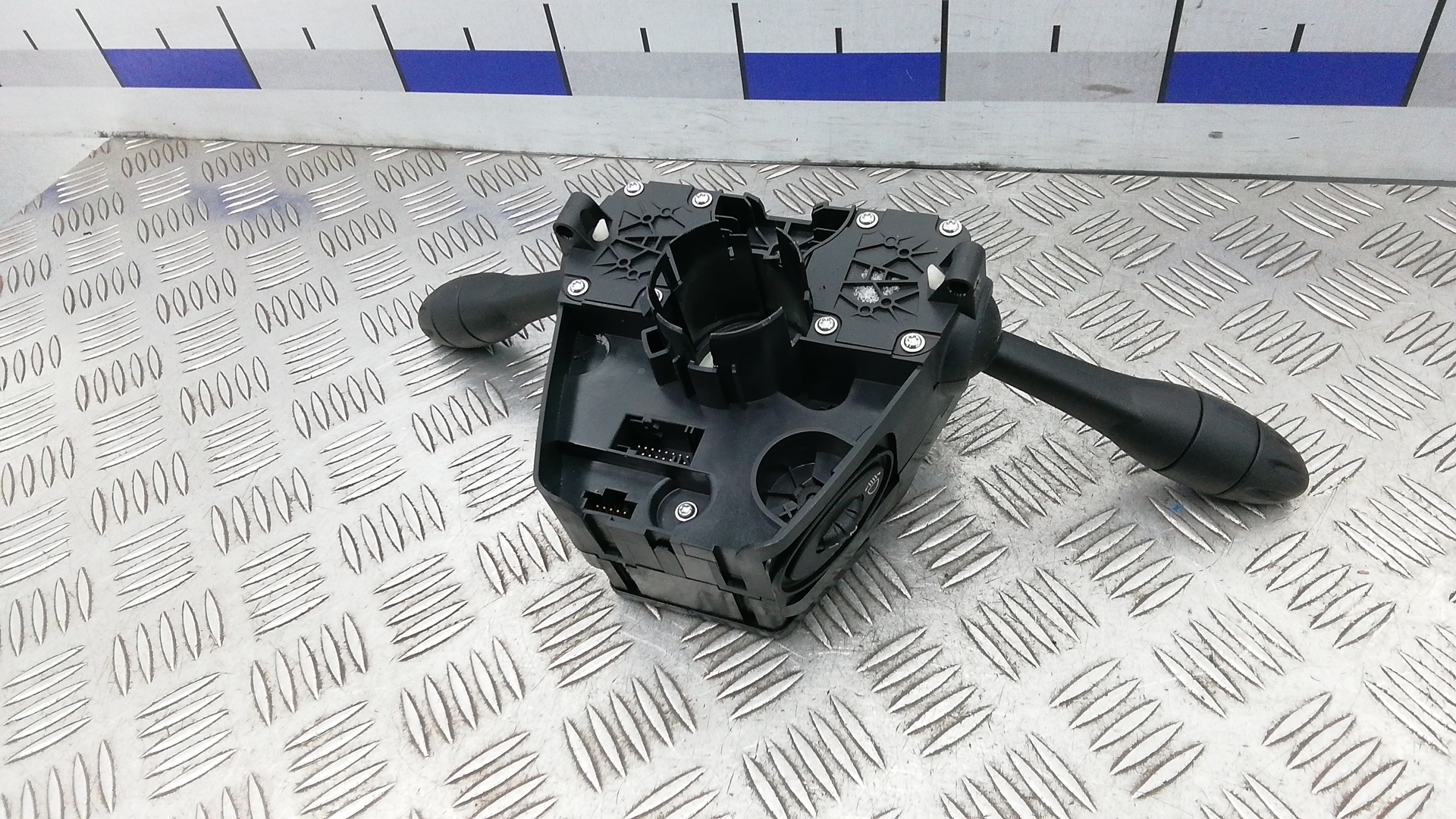 Переключатель подрулевой