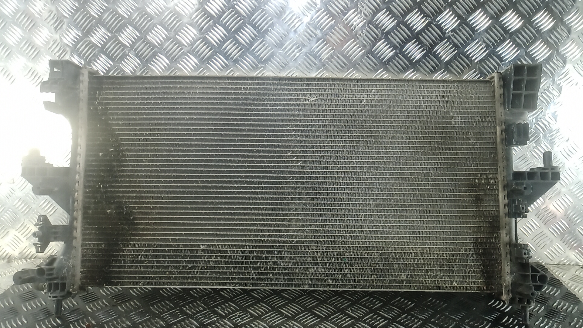 Радиатор охлаждения двигателя основной