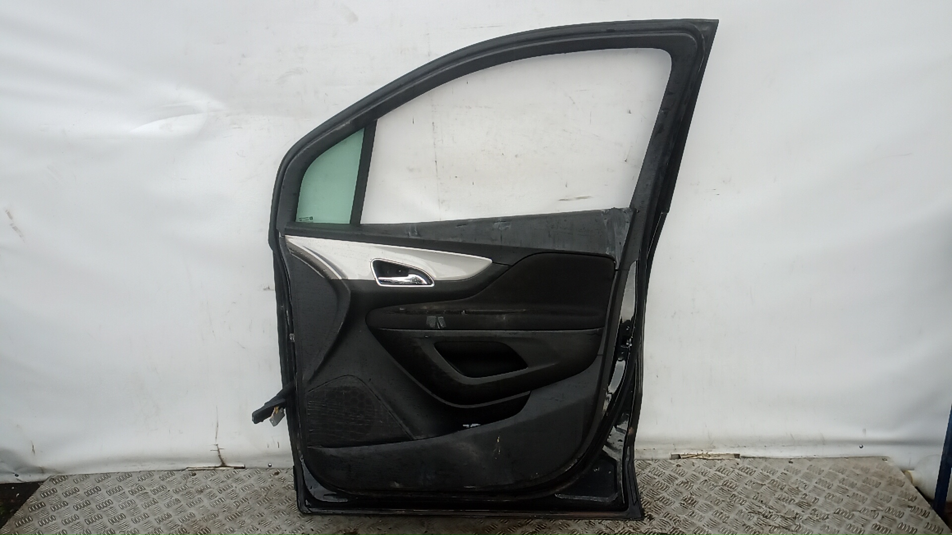 Дверь передняя правая