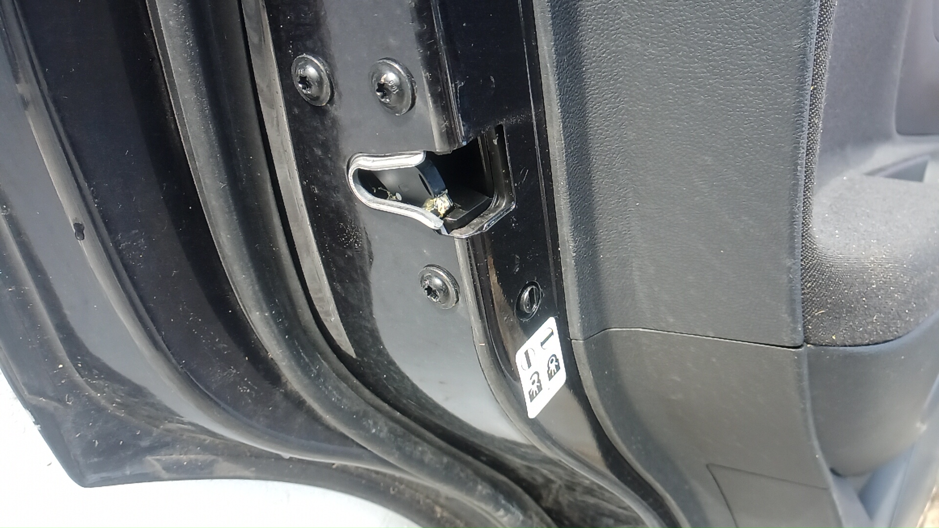 Дверь задняя левая