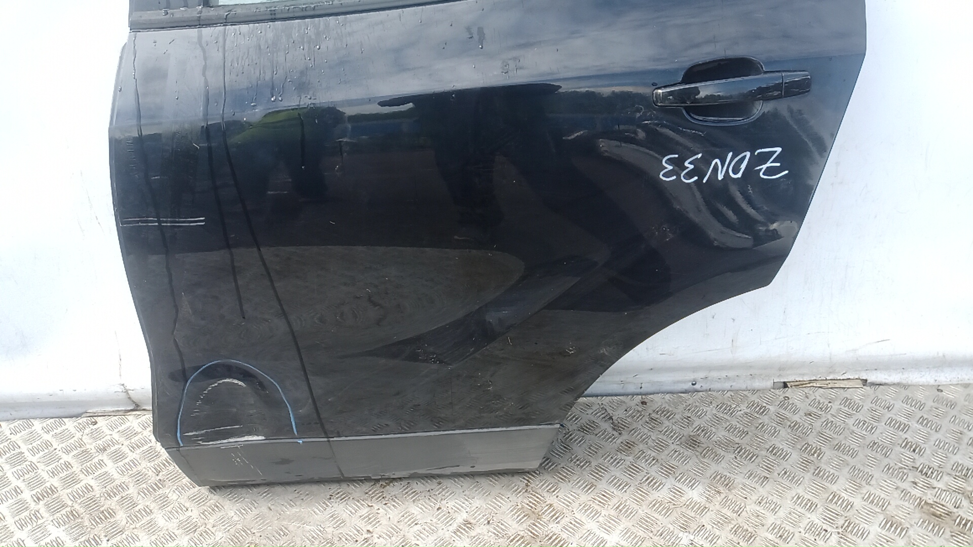 Дверь задняя левая