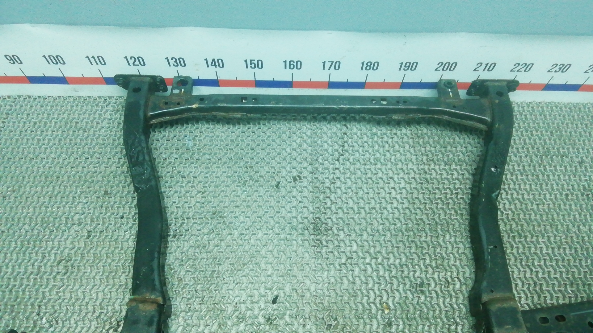 Балка передняя (крепление продольных тяг)