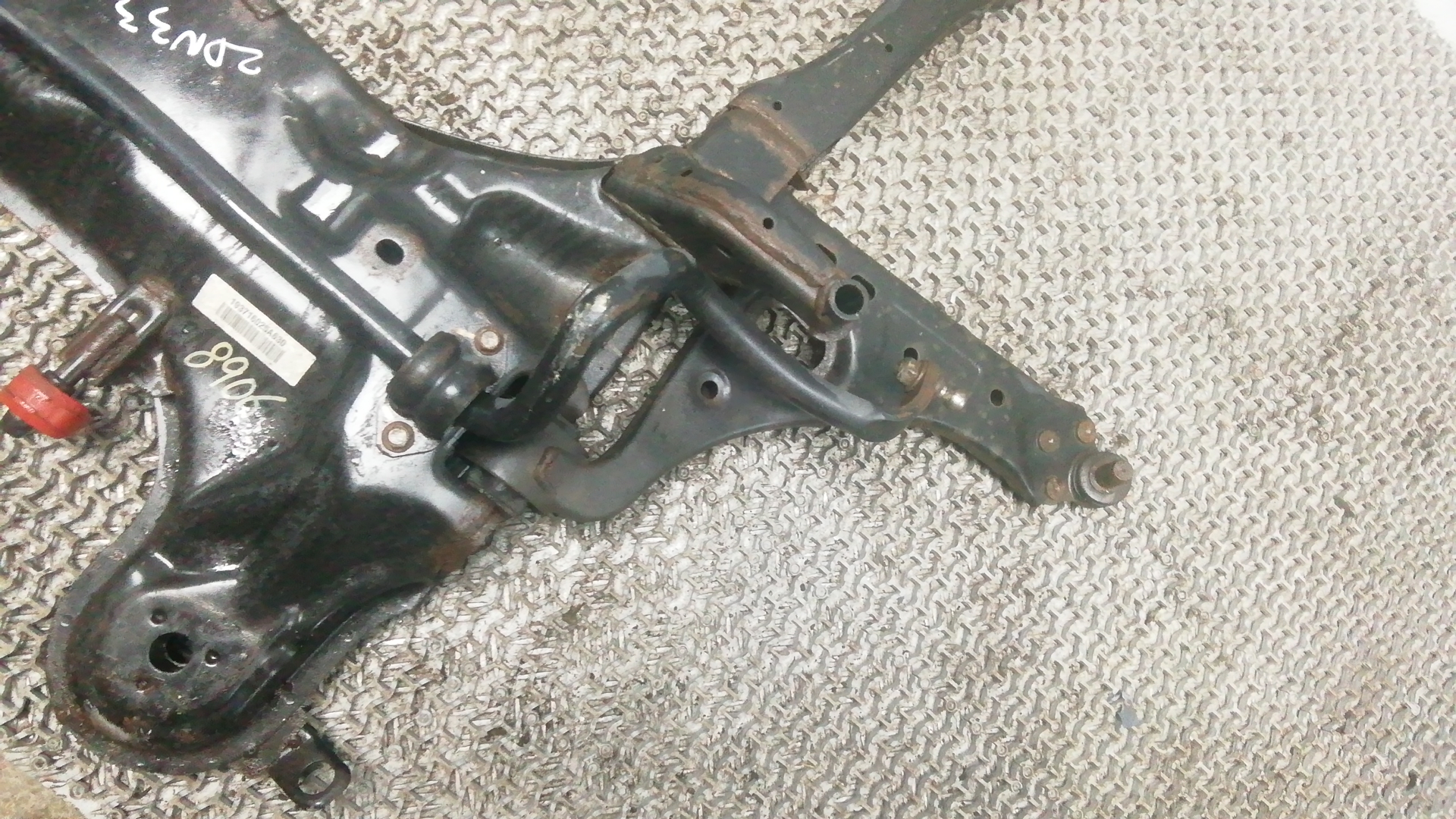 Балка передняя (крепление продольных тяг)