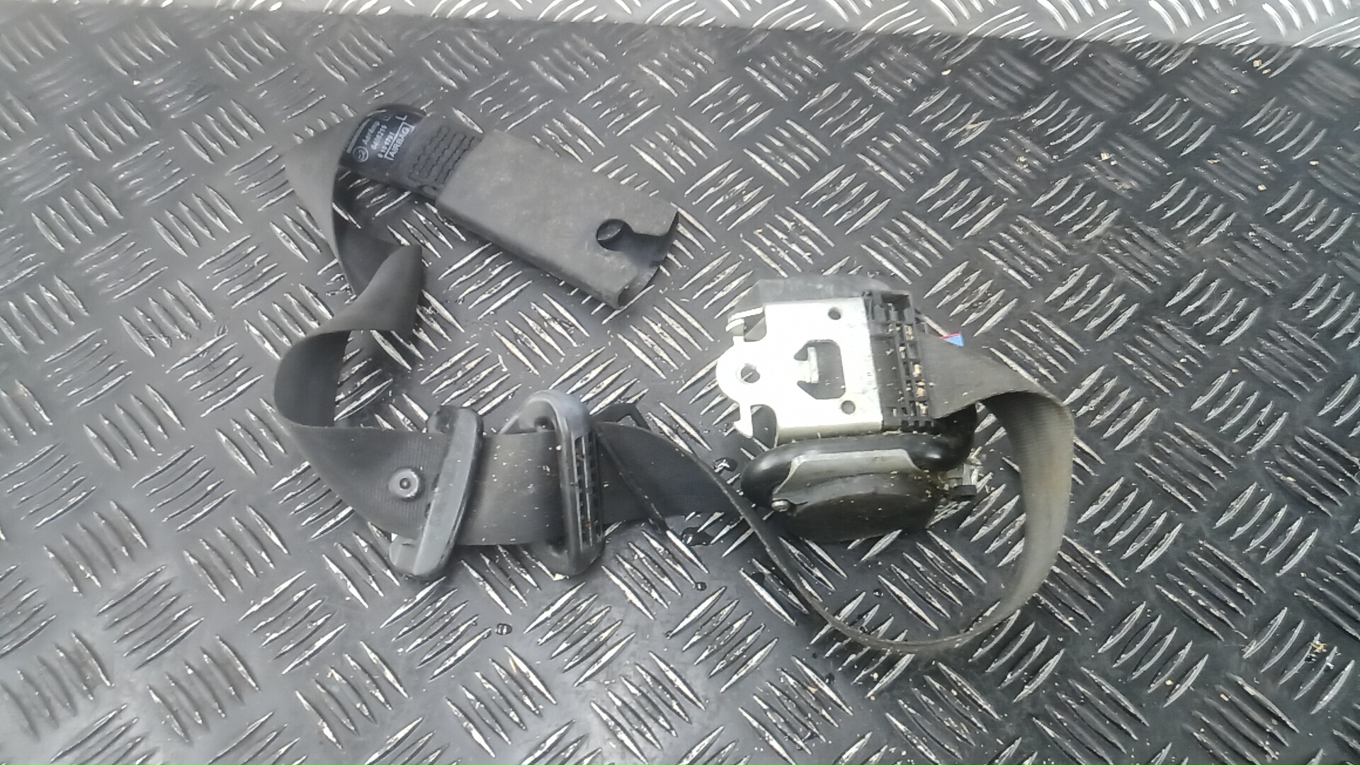 Ремень безопасности с пиропатроном