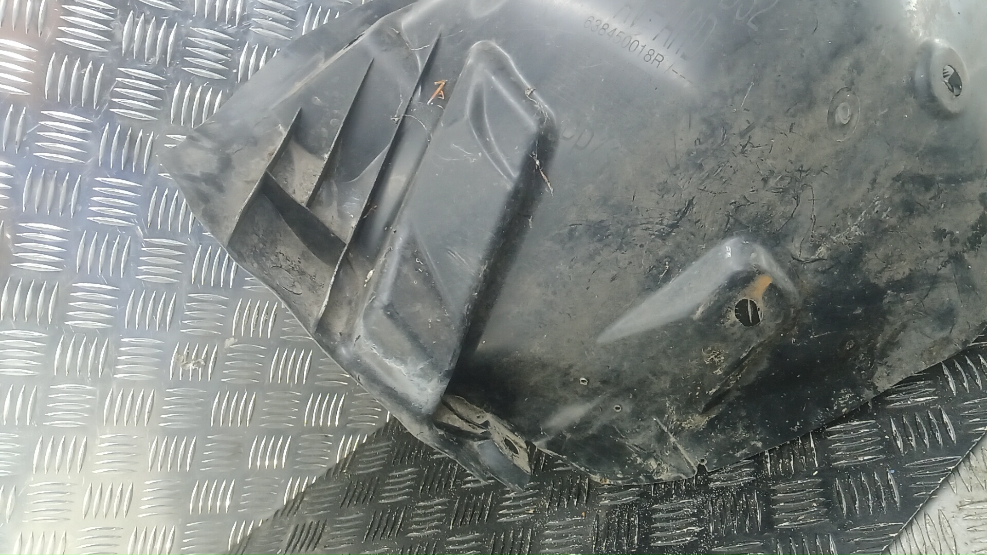 Локер передний правый