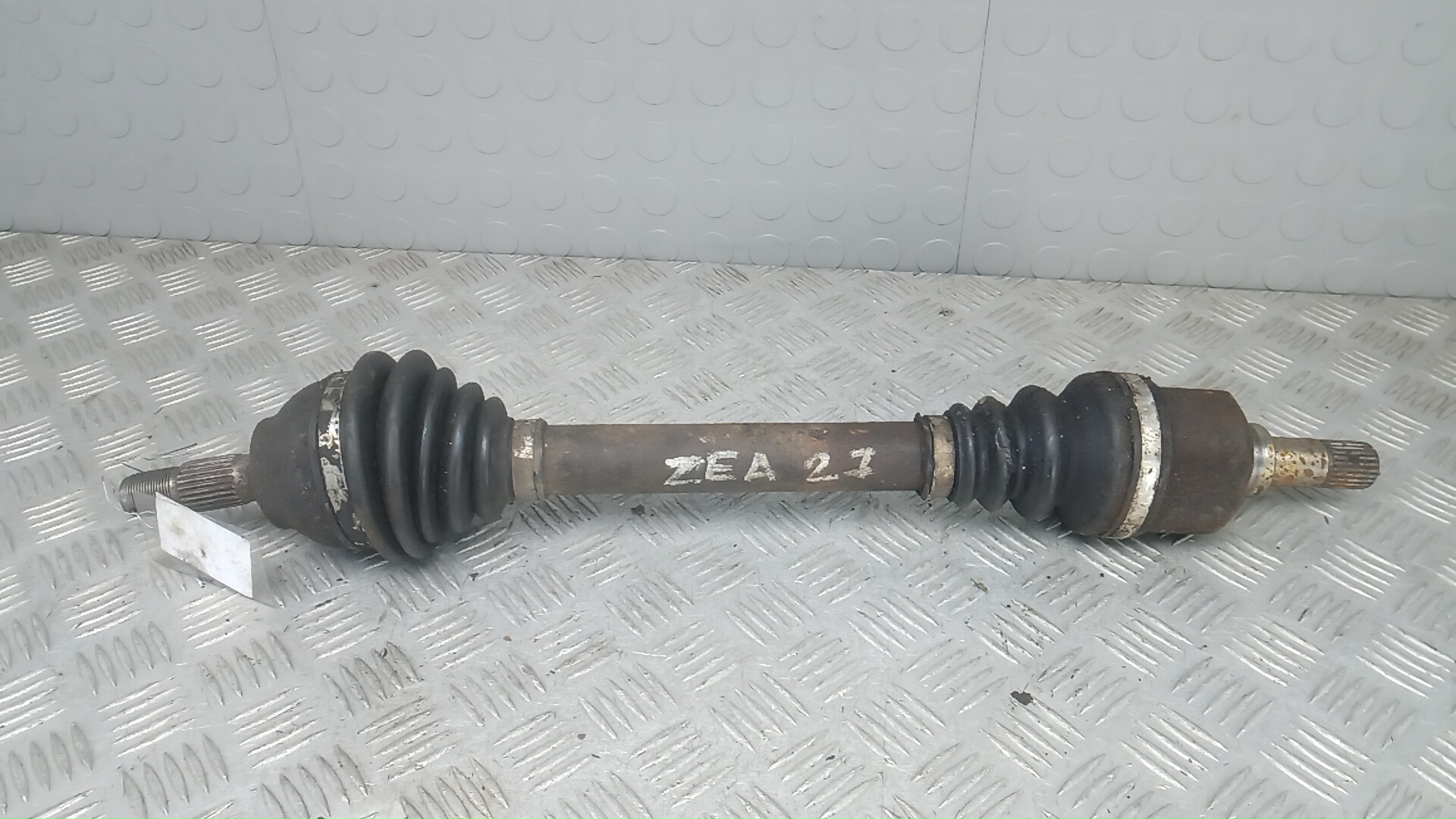 Полуось передняя левая