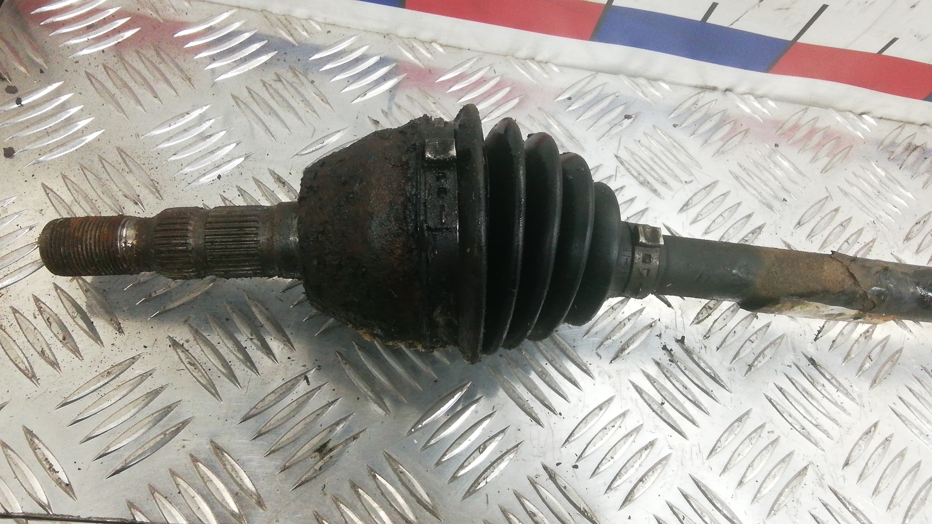 Полуось передняя правая