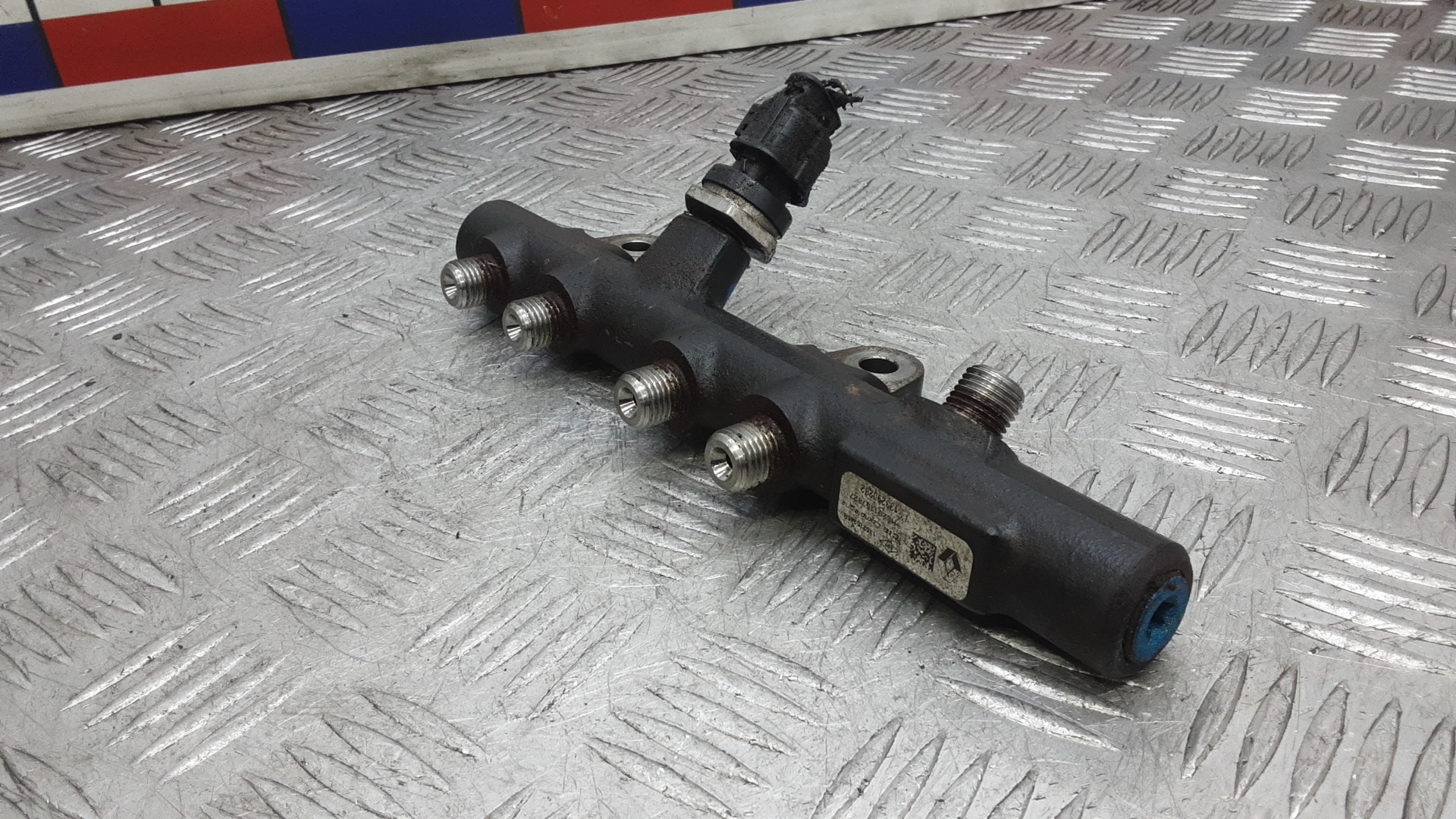 Рейка топливная (рампа)