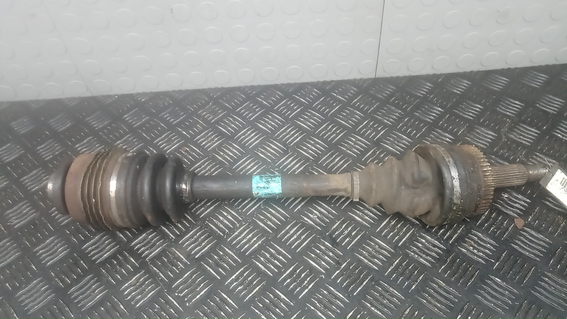 Полуось передняя правая