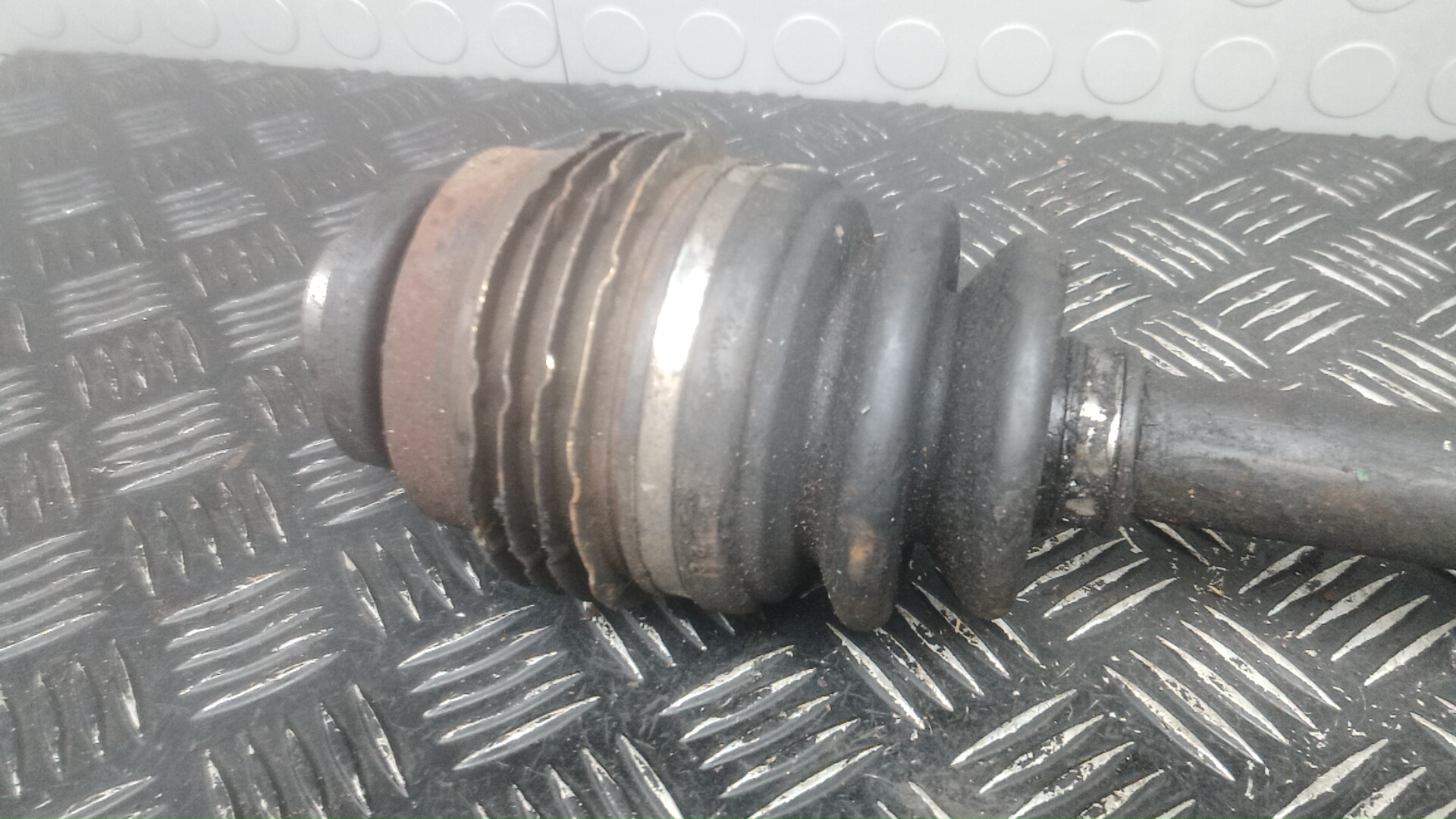 Полуось передняя правая