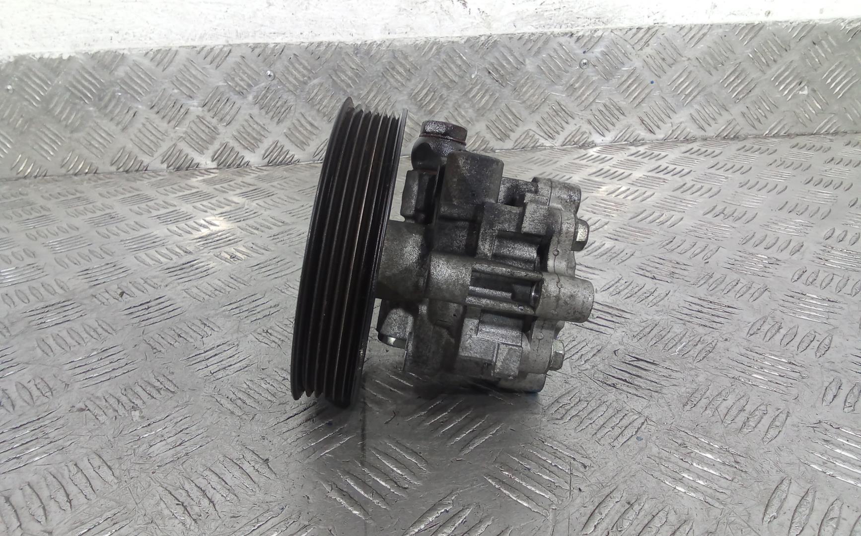 Насос ГУР (гидроусилитель руля)