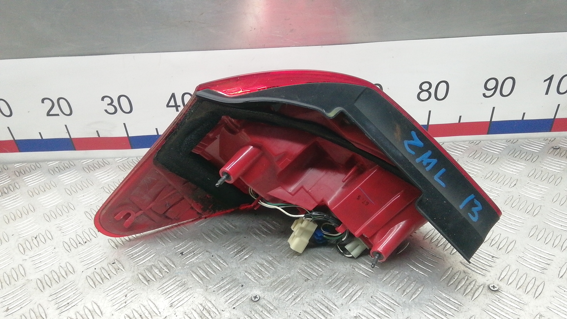 Фонарь задний правый