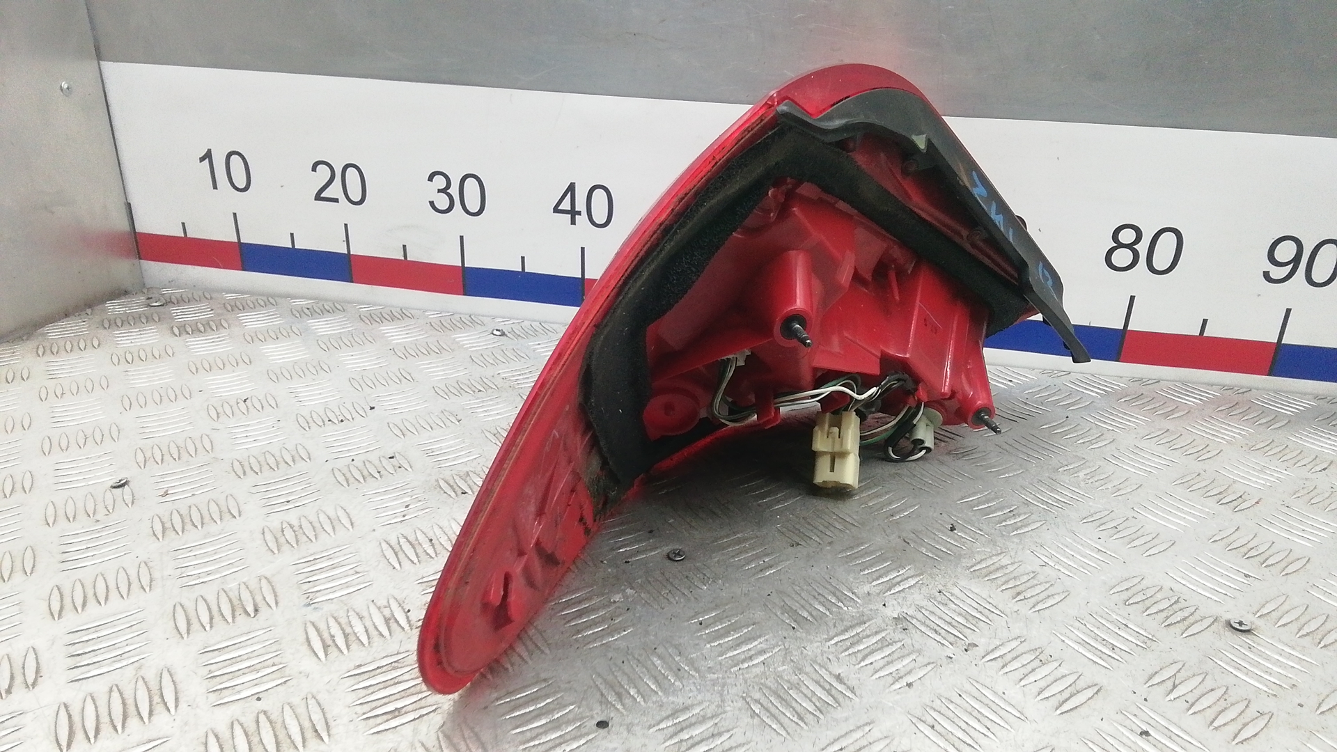 Фонарь задний правый