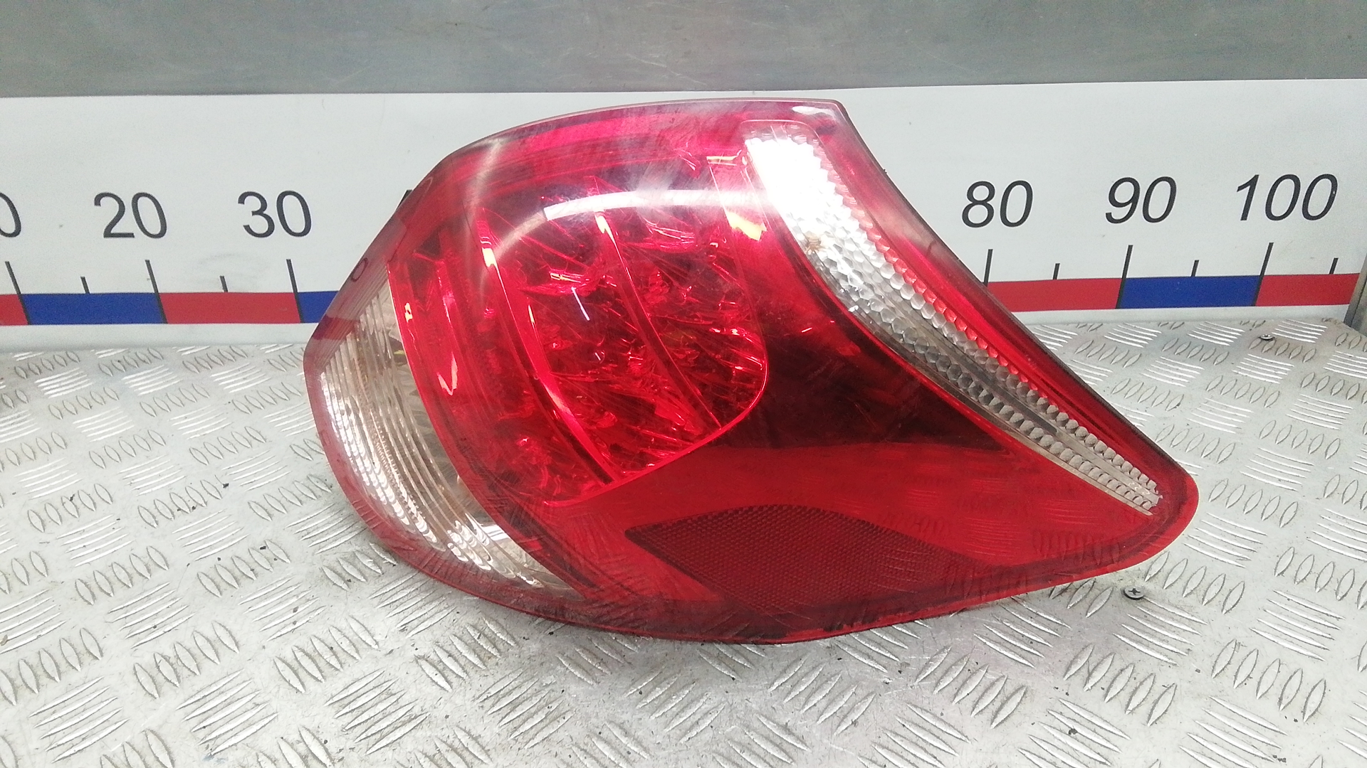 Фонарь задний правый