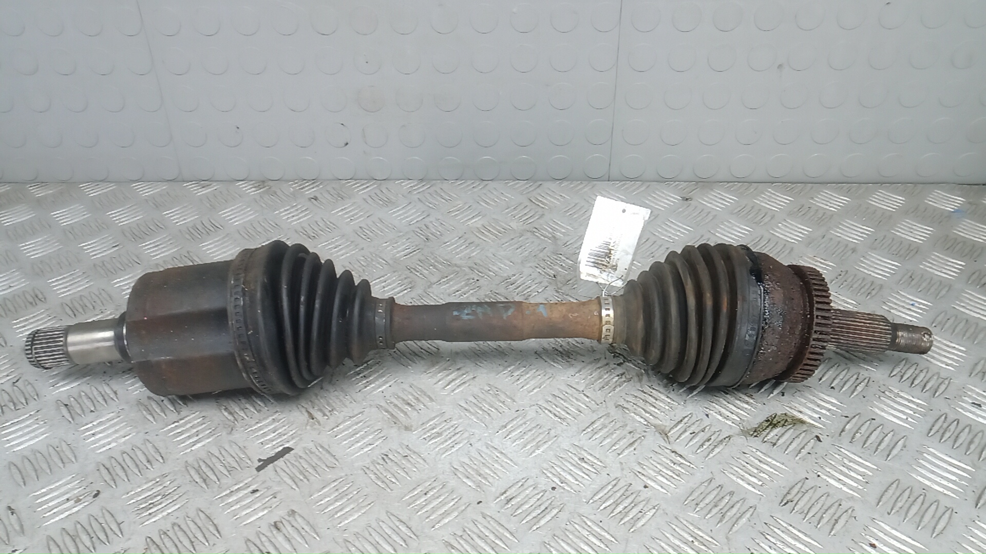 Полуось передняя левая