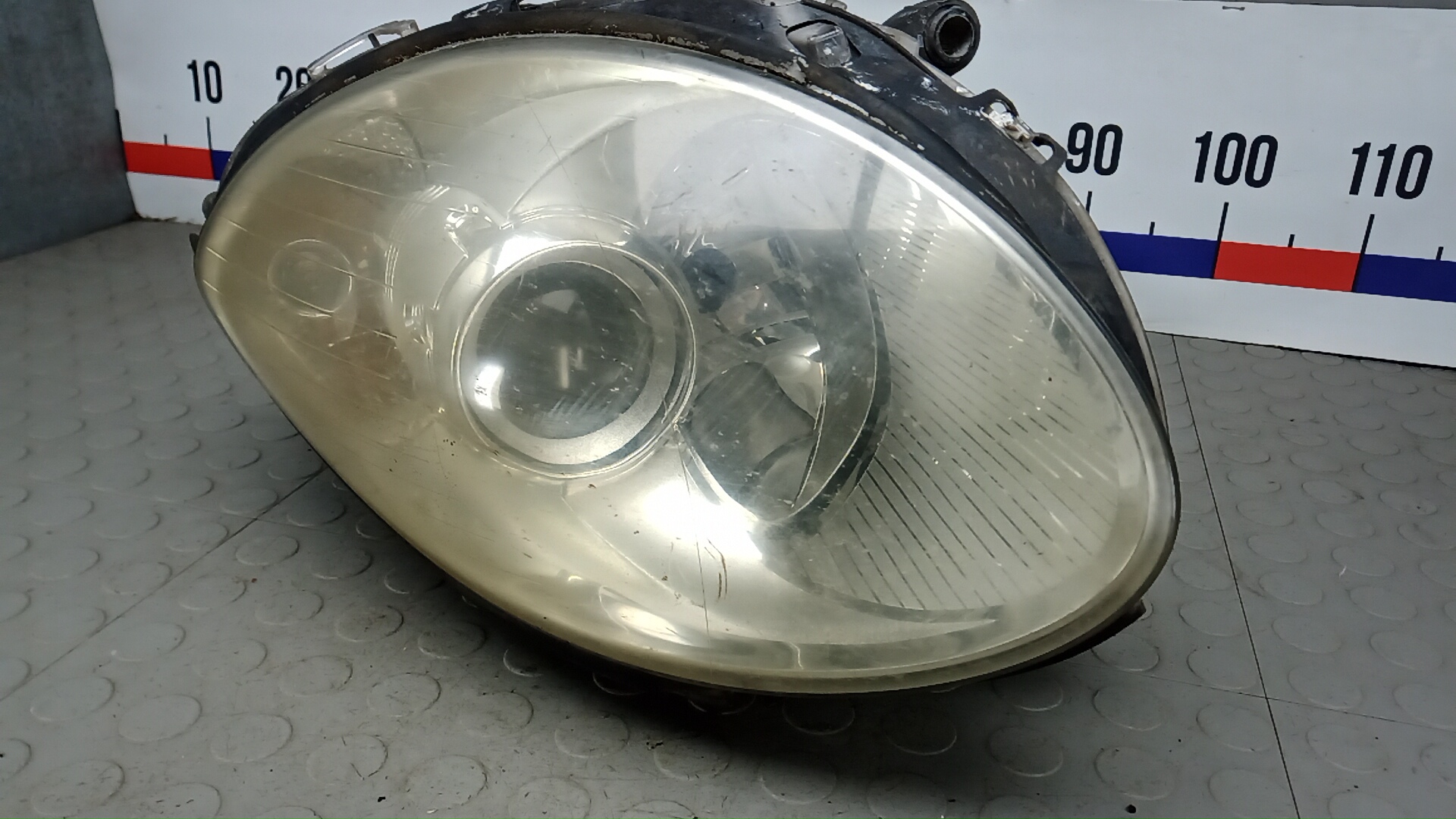 Фара левая