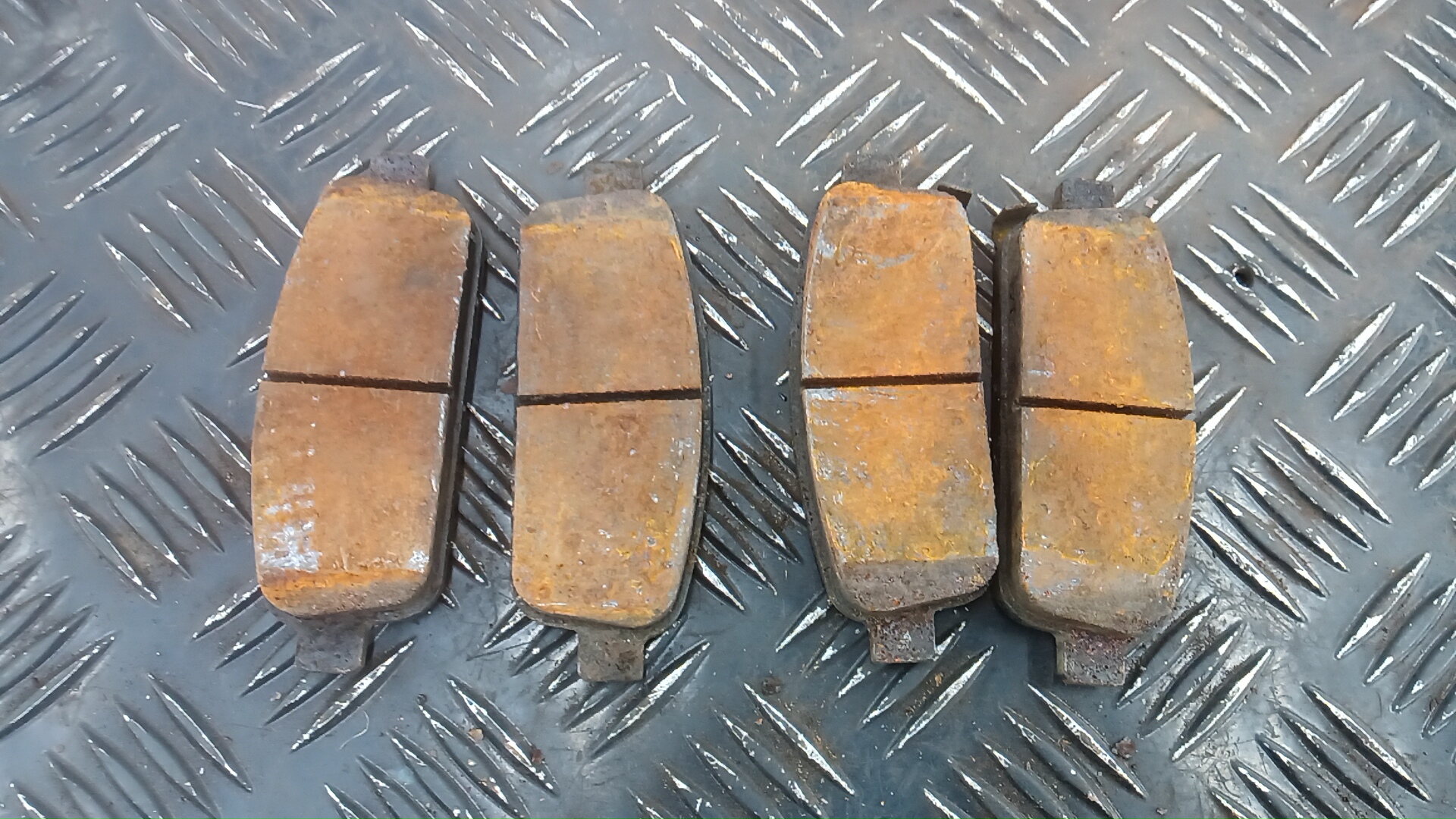 Колодки тормозные задние дисковые к-т