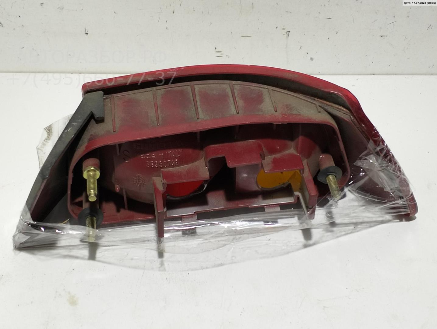 Фонарь задний левый