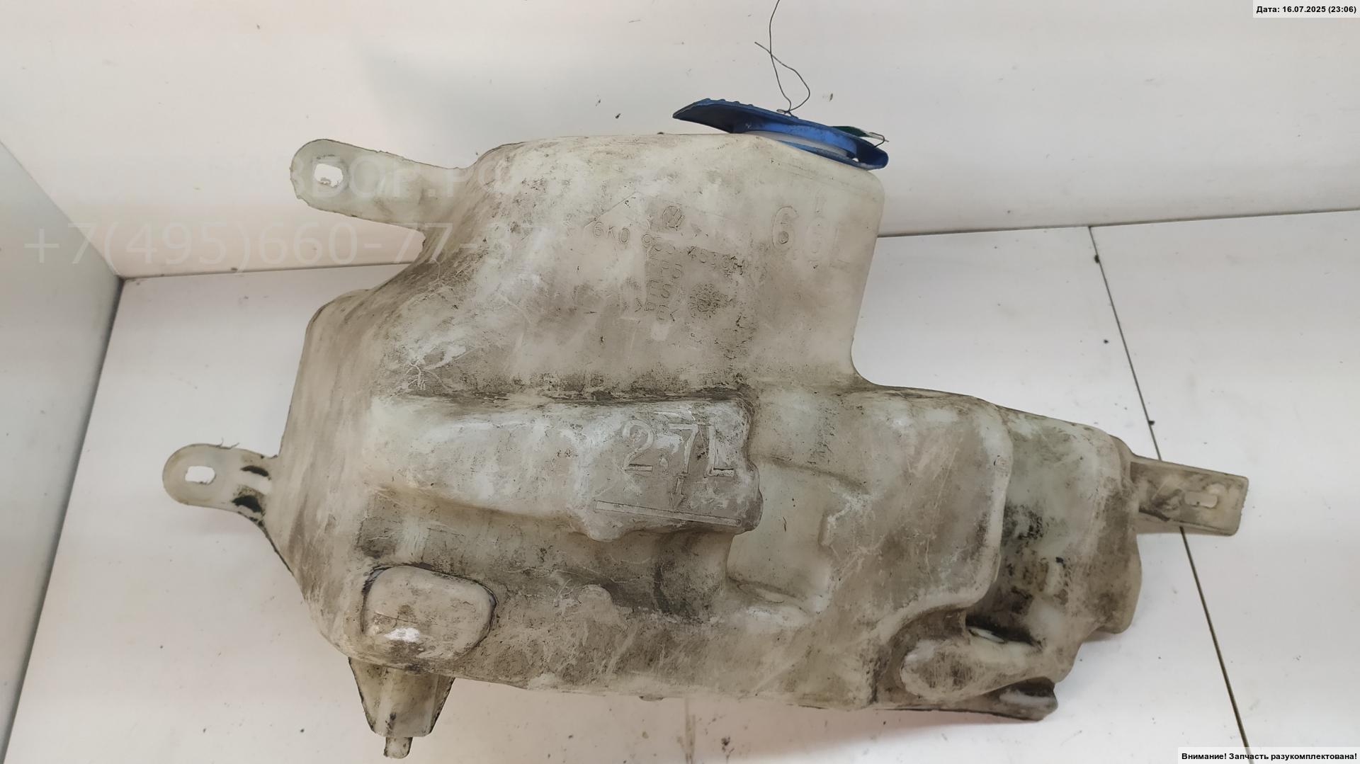 Бачок омывателя лобового стекла