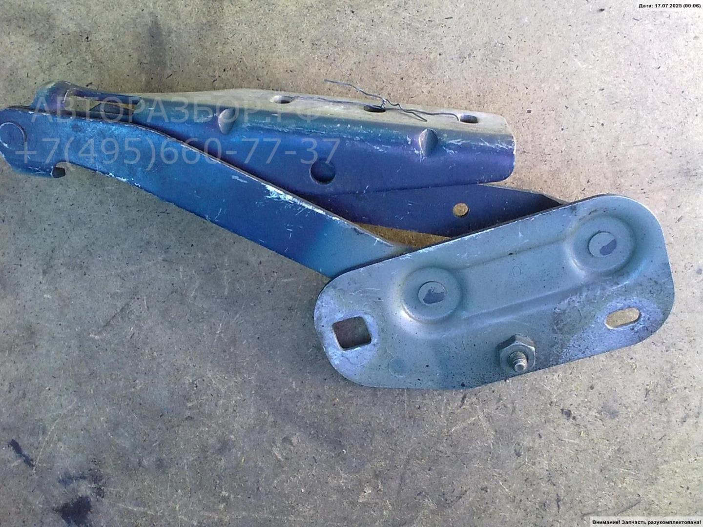 Петля капота правая