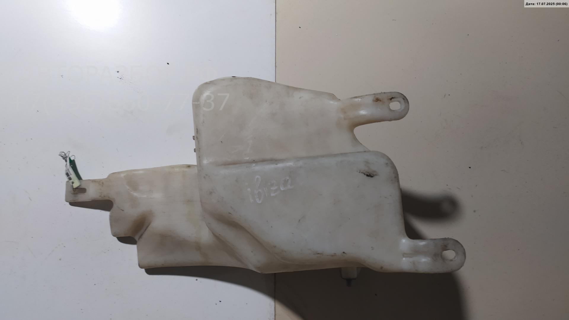 Бачок омывателя лобового стекла