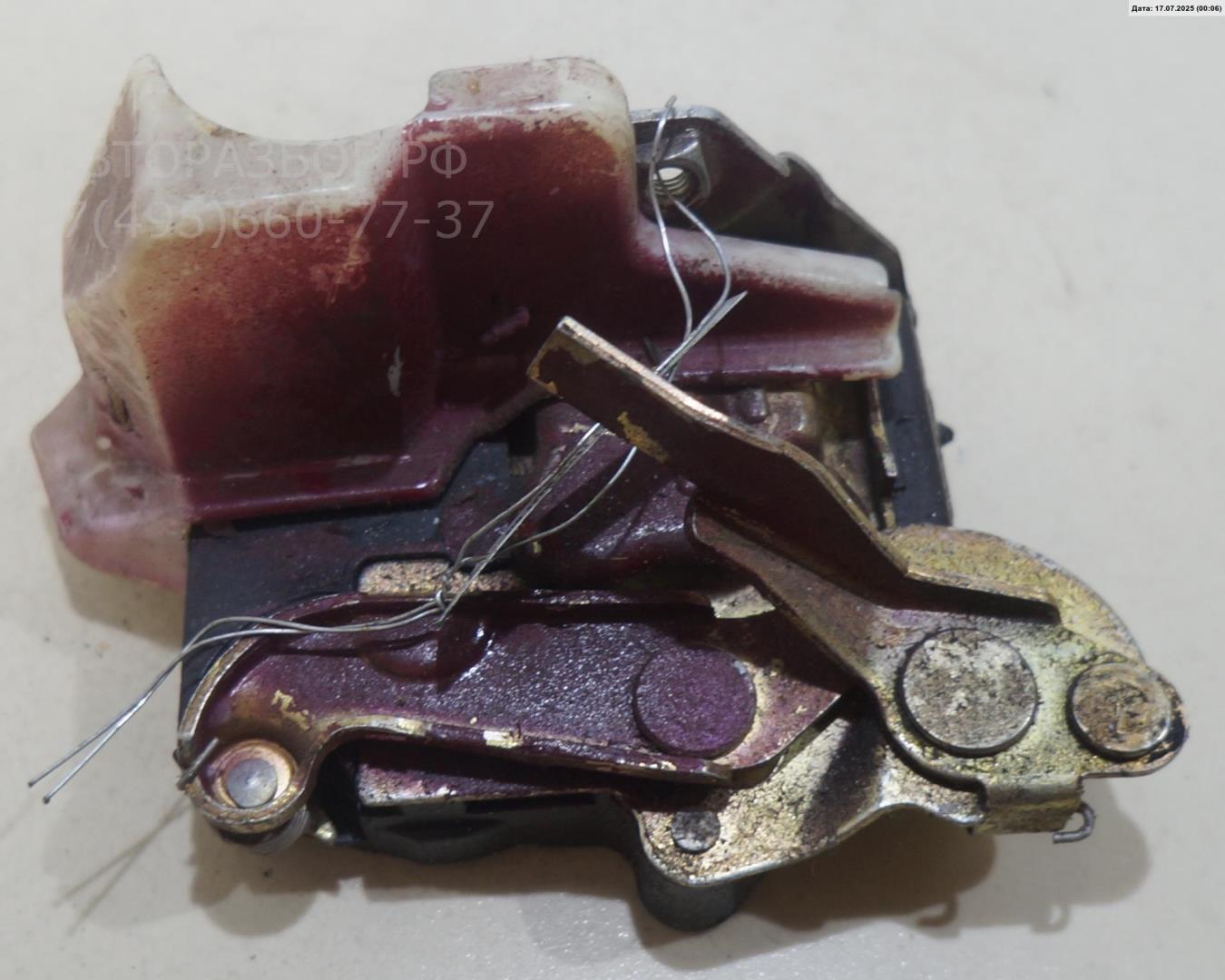 Замок двери задней правой