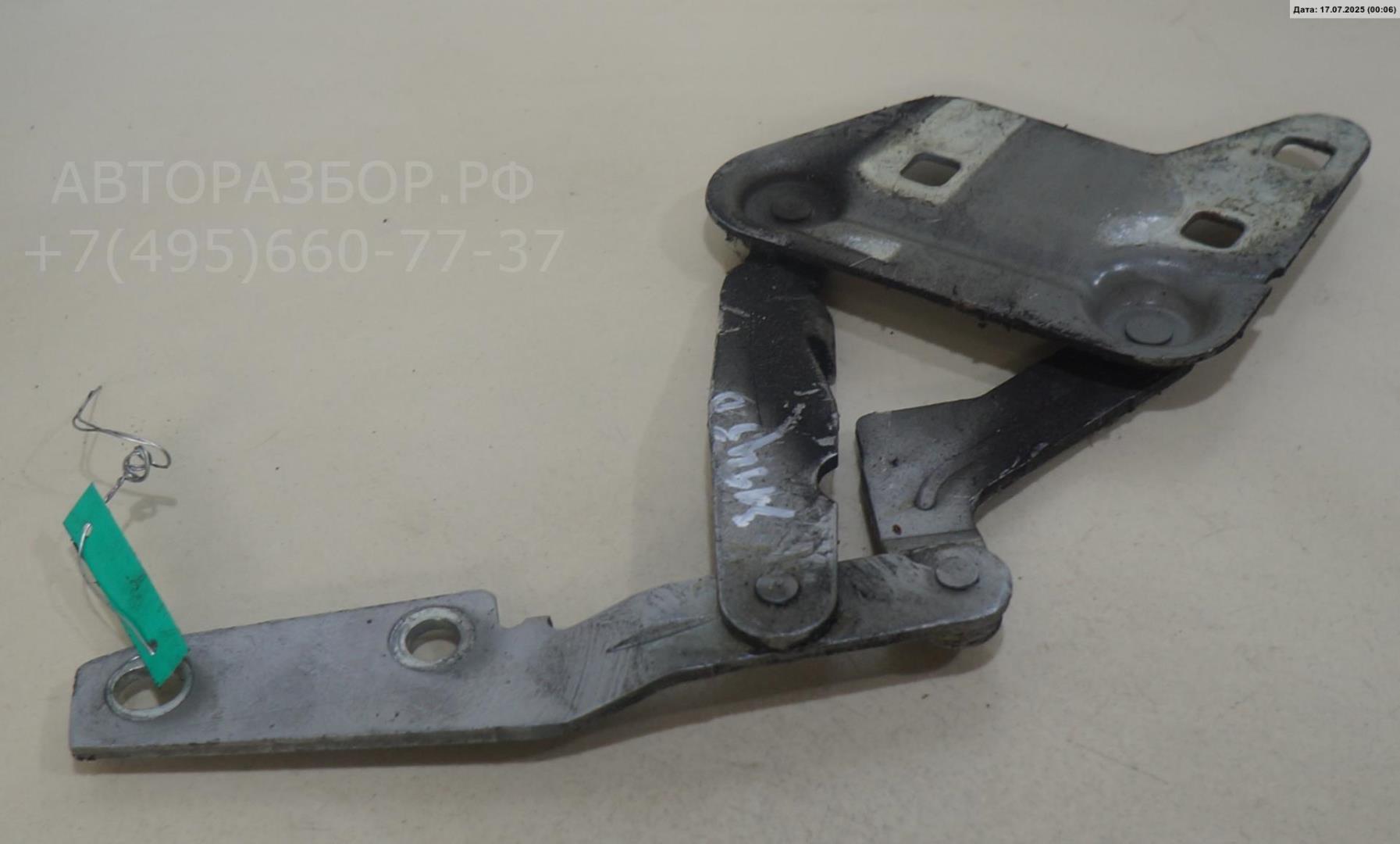 Петля капота правая