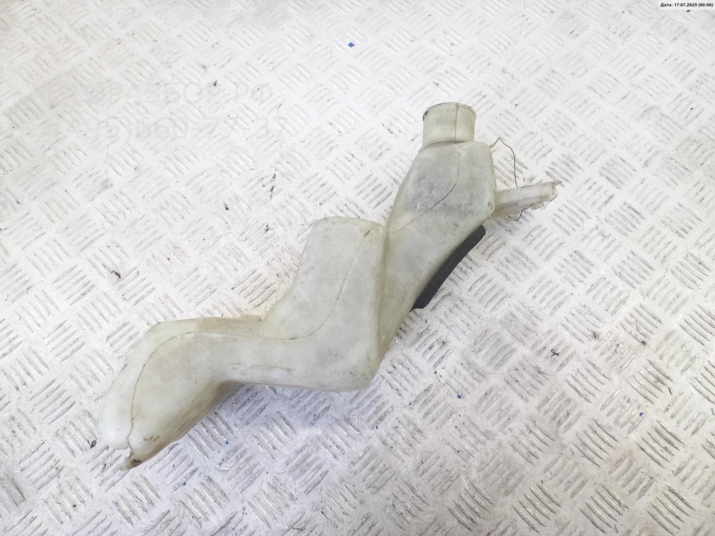 Бачок омывателя лобового стекла