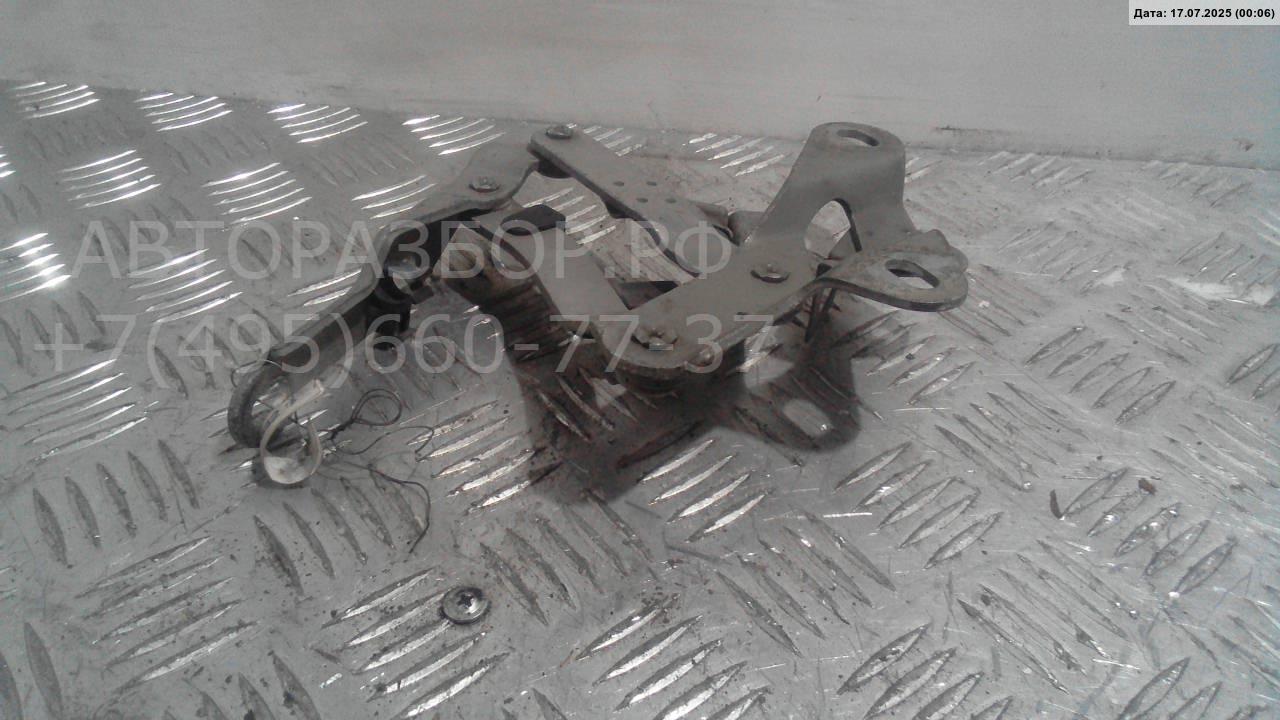 Петля капота левая