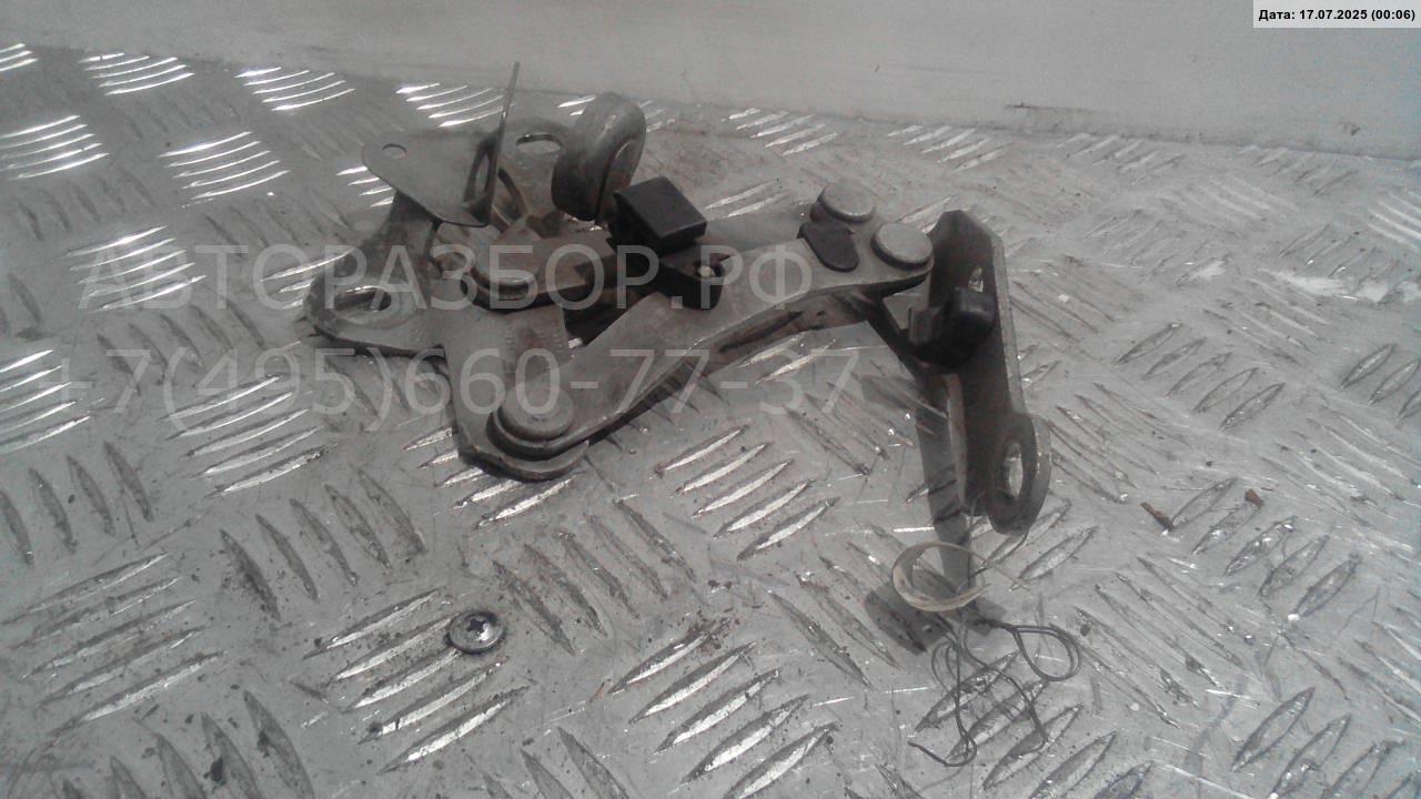 Петля капота левая