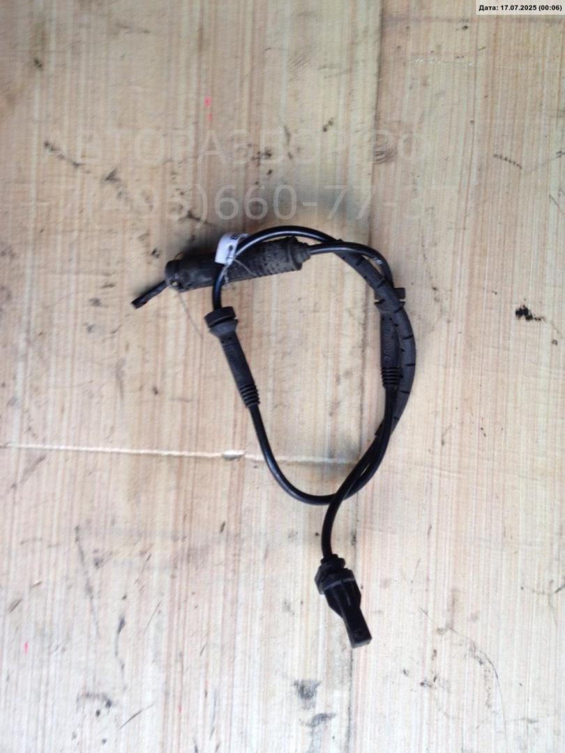 Датчик ABS передний