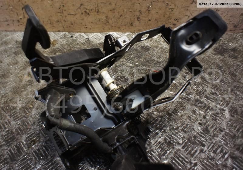 Цилиндр сцепления главный