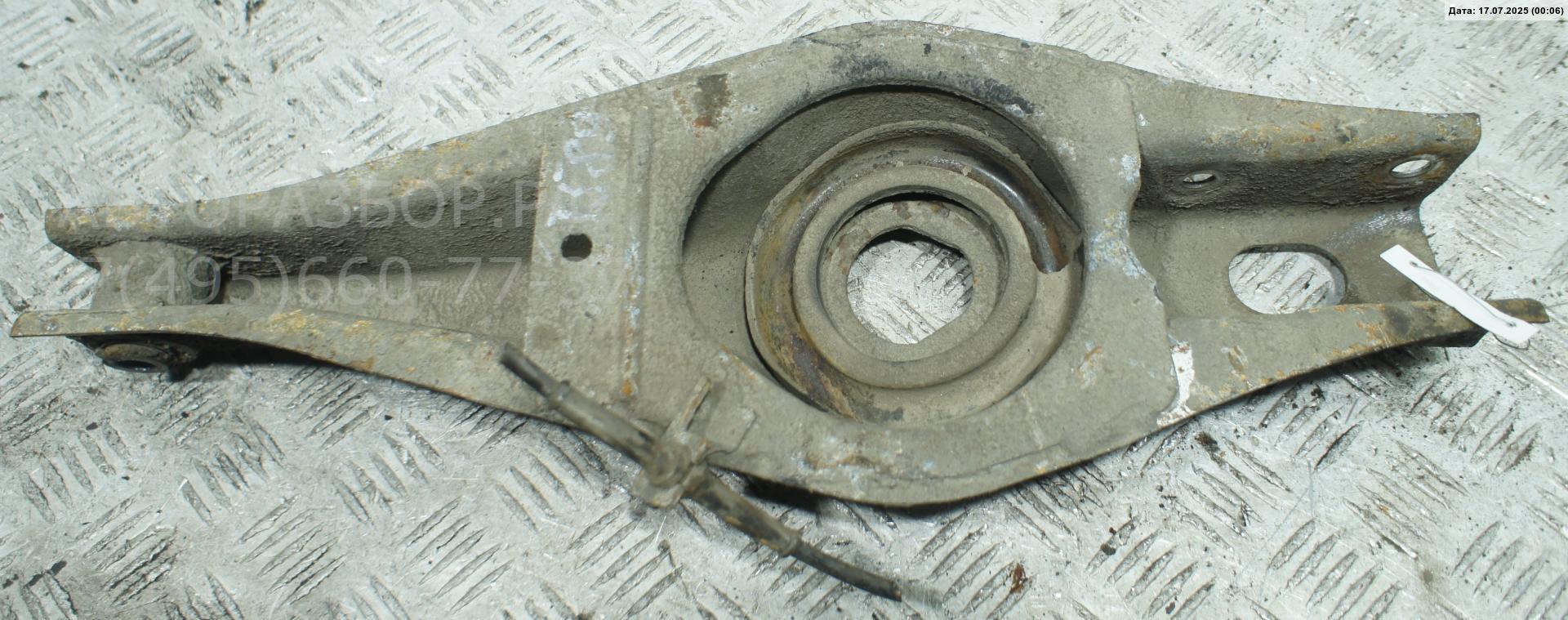 Рычаг задний правый