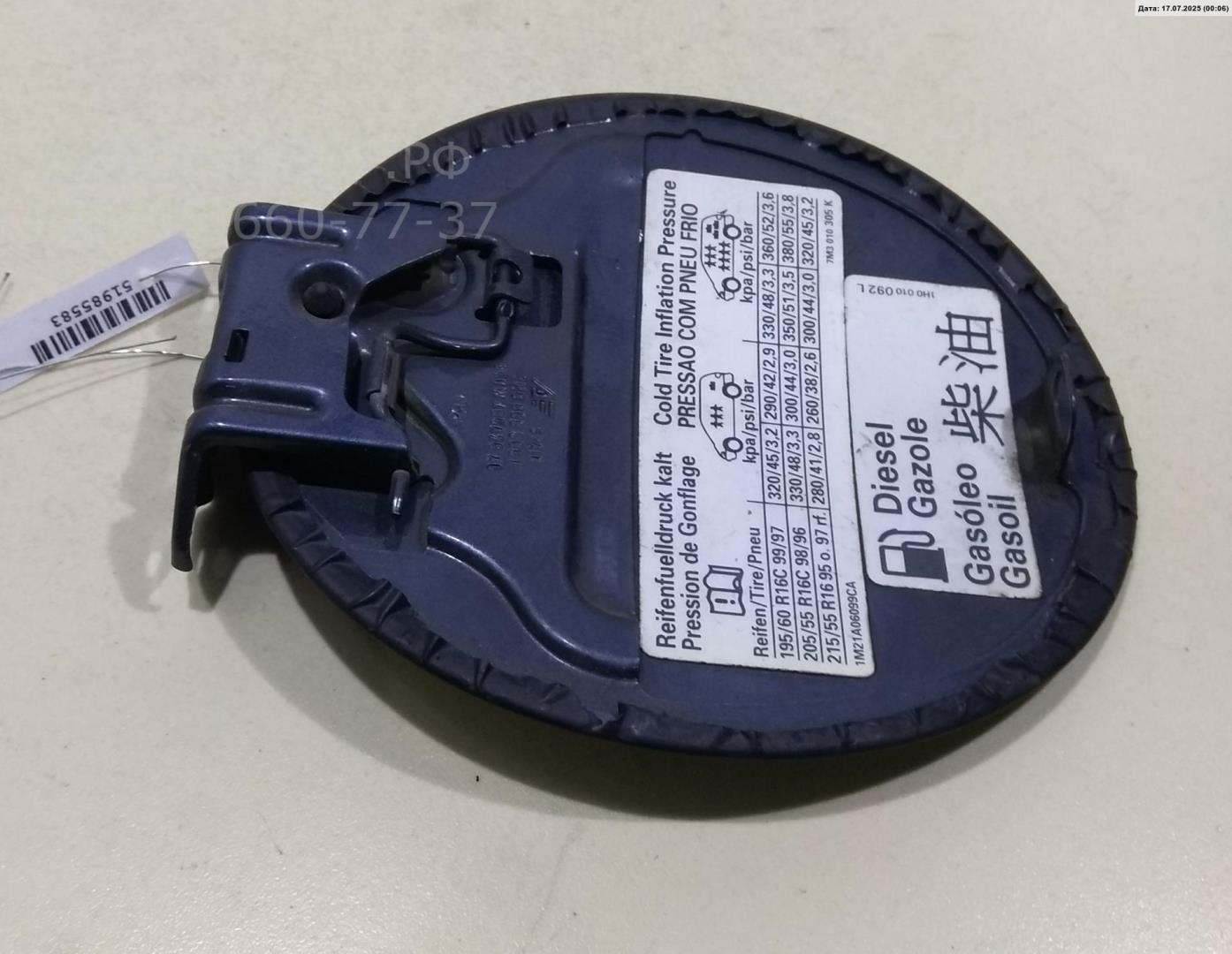 Лючок бензобака