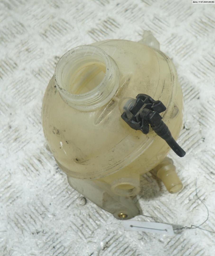 Бачок расширительный