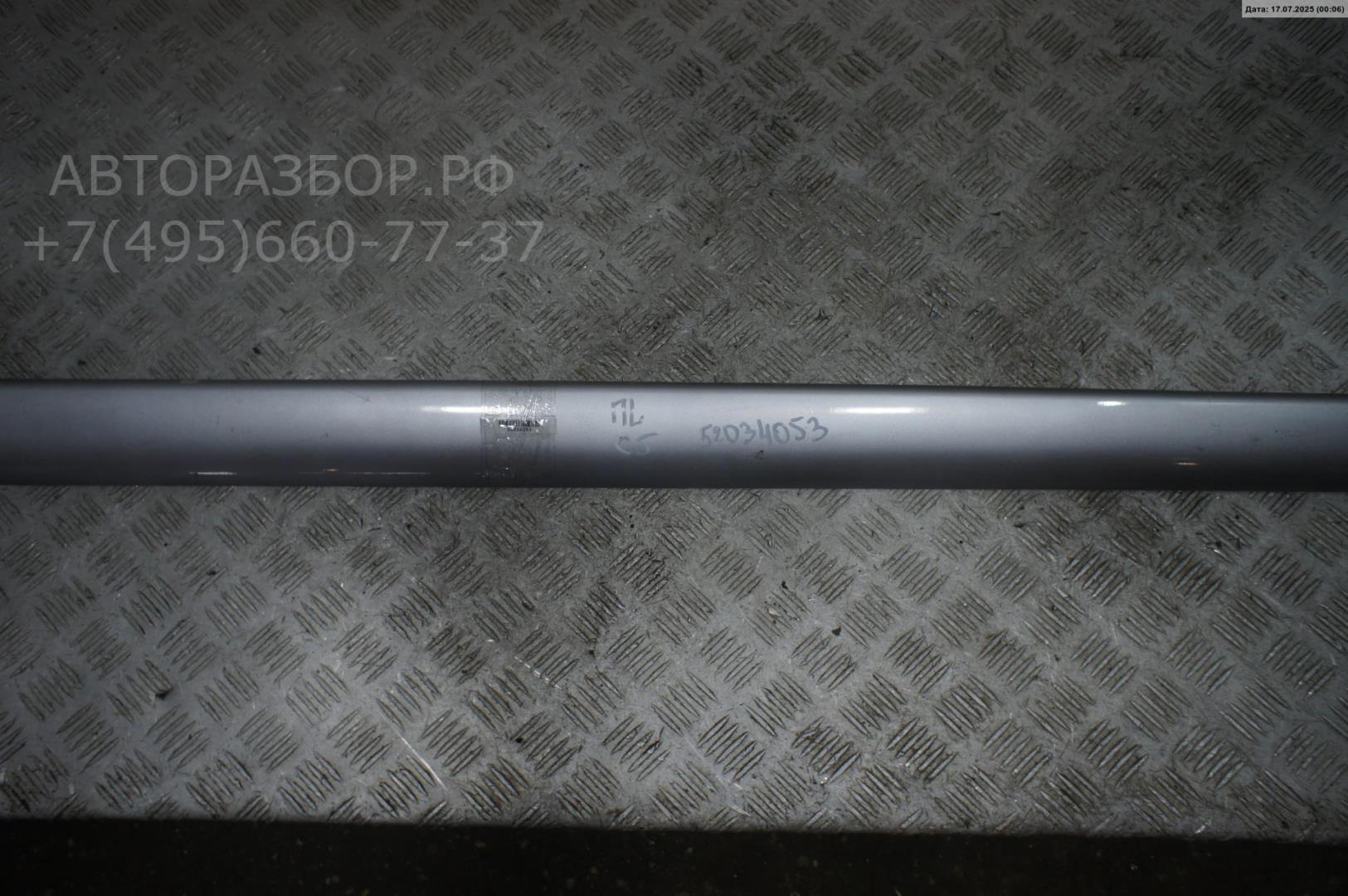 Молдинг двери передней левой