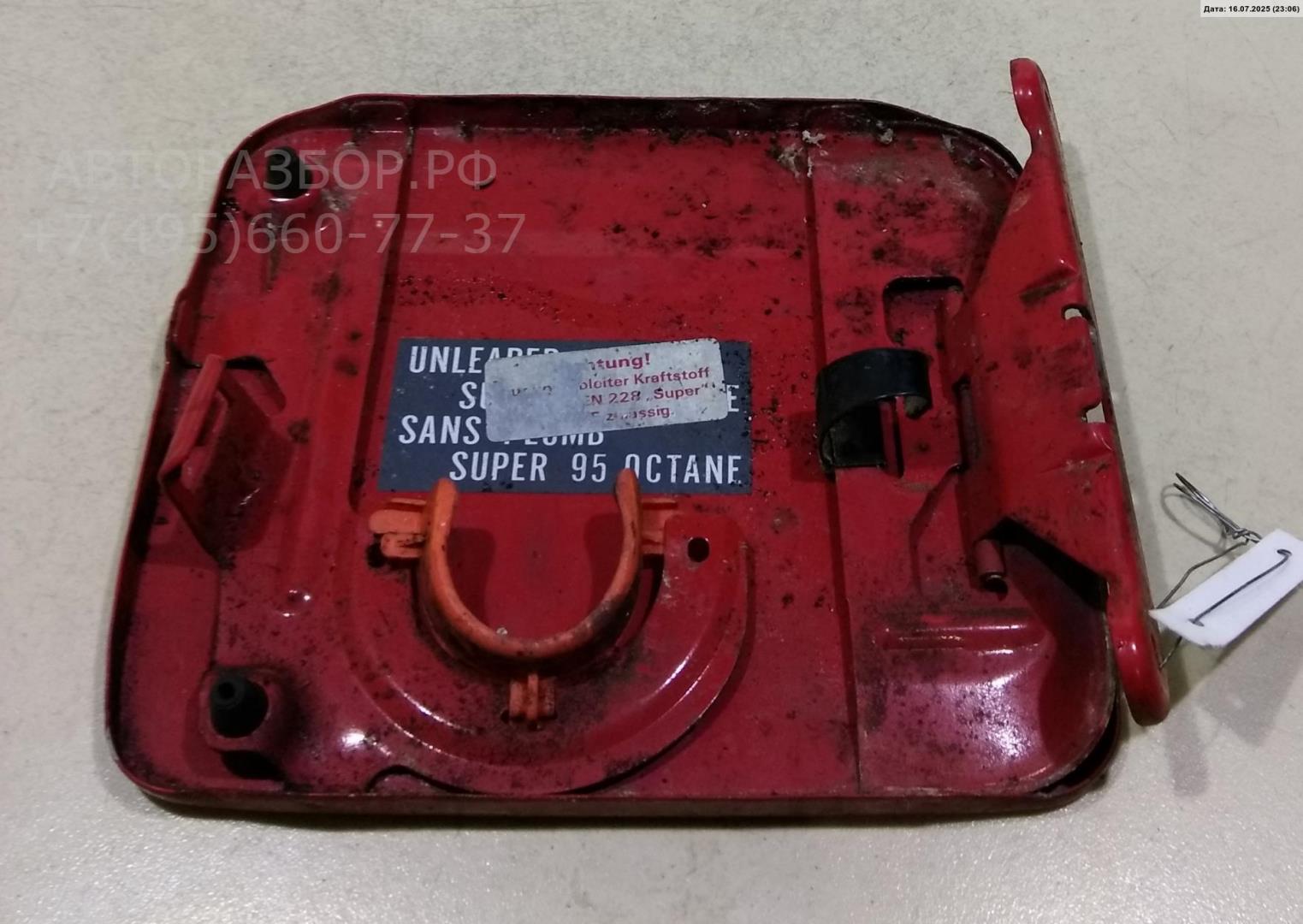 Лючок бензобака