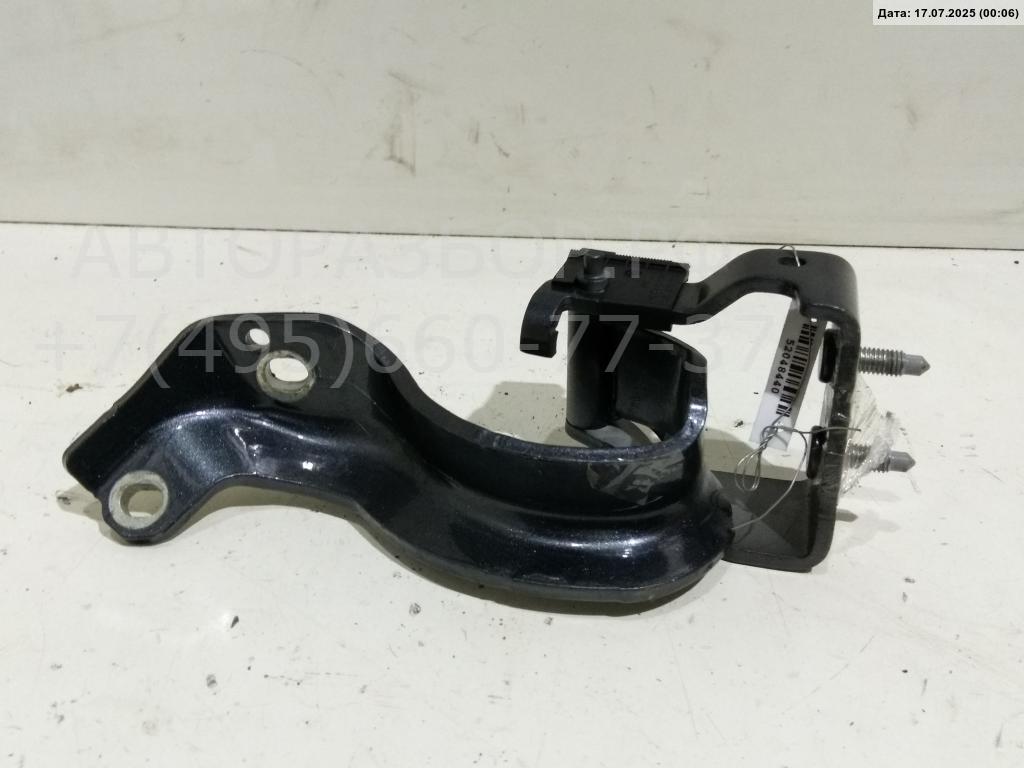 Петля крышки багажника